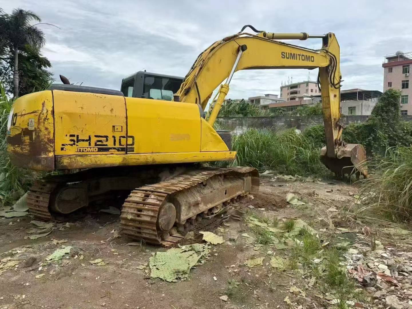 Compre Excavadora Sumitomo SH200A5 Usada / 2 Compre Excavadora Sumitomo SH200A5 Usada / 2