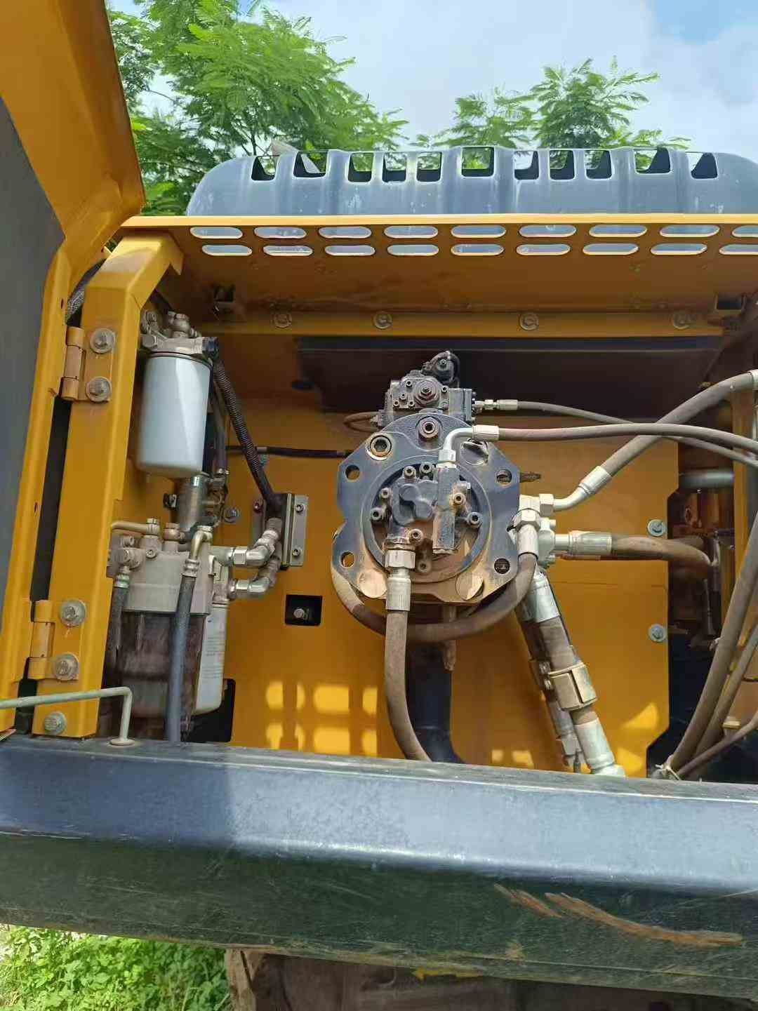 شراء حفارة Sany SY305C مستعملة / 8
