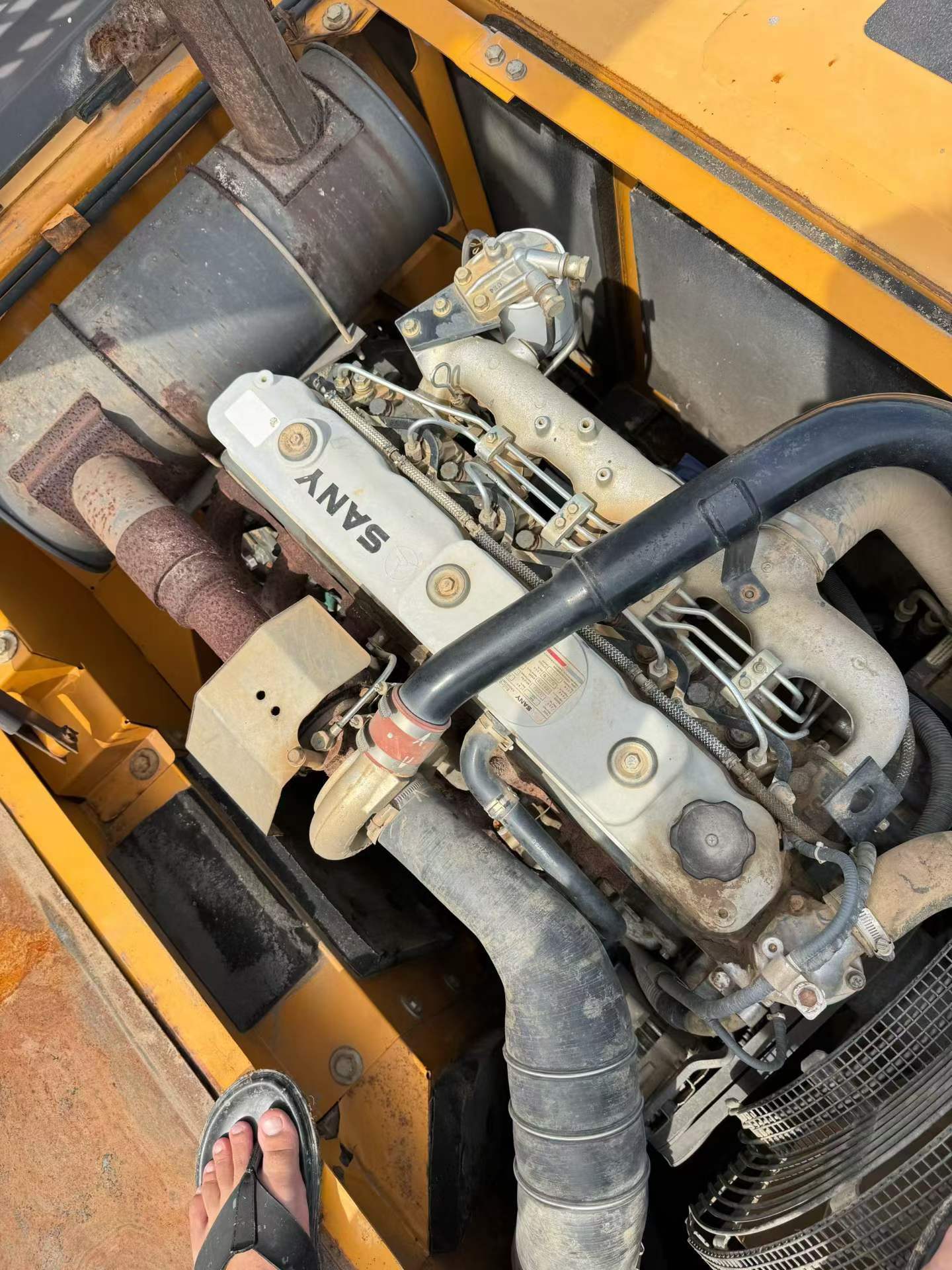 Buy Sany SY215C-8 Used Excavator / 3 Buy Sany SY215C-8 Used Excavator / 3