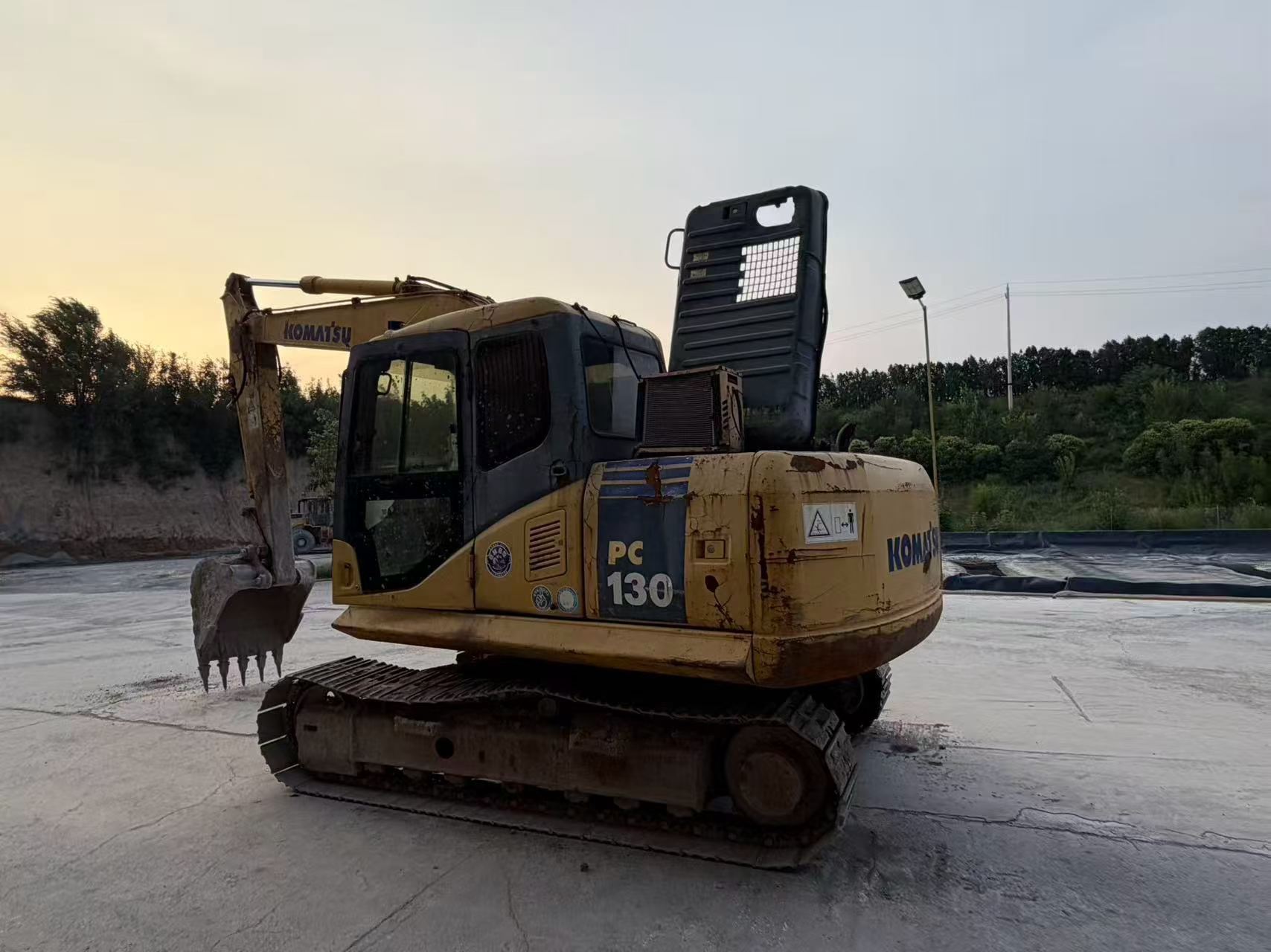 Compre Excavadora Komatsu PC130 Usada / 3 Compre Excavadora Komatsu PC130 Usada / 3