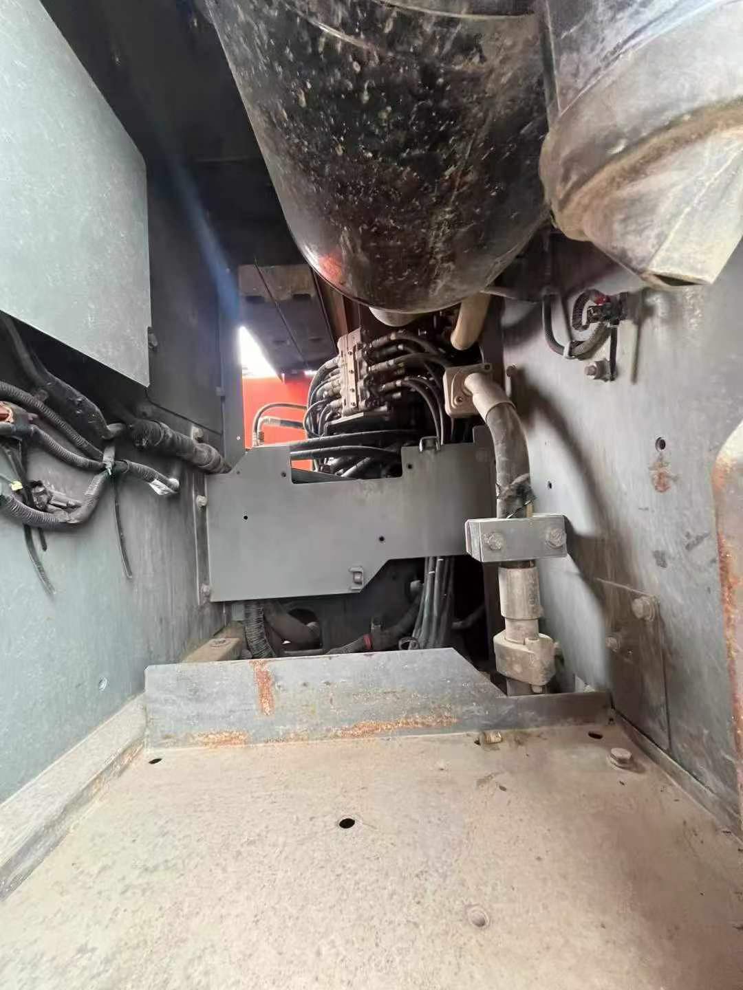 Buy Hitachi ZH200-5A Used Excavator / 4