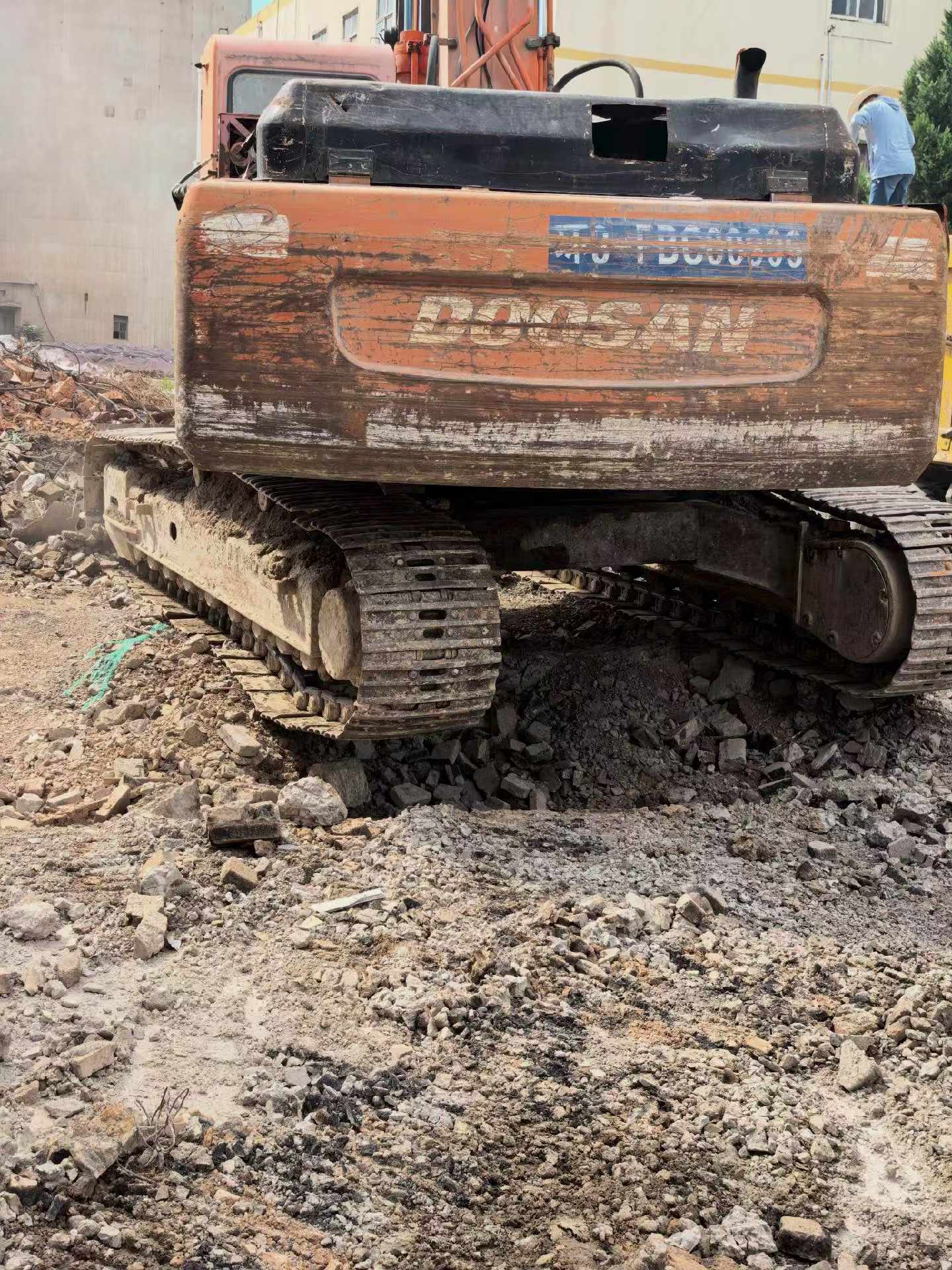 Купить Подержанный Экскаватор Doosan DH300-5 / 2 Купить Подержанный Экскаватор Doosan DH300-5 / 2
