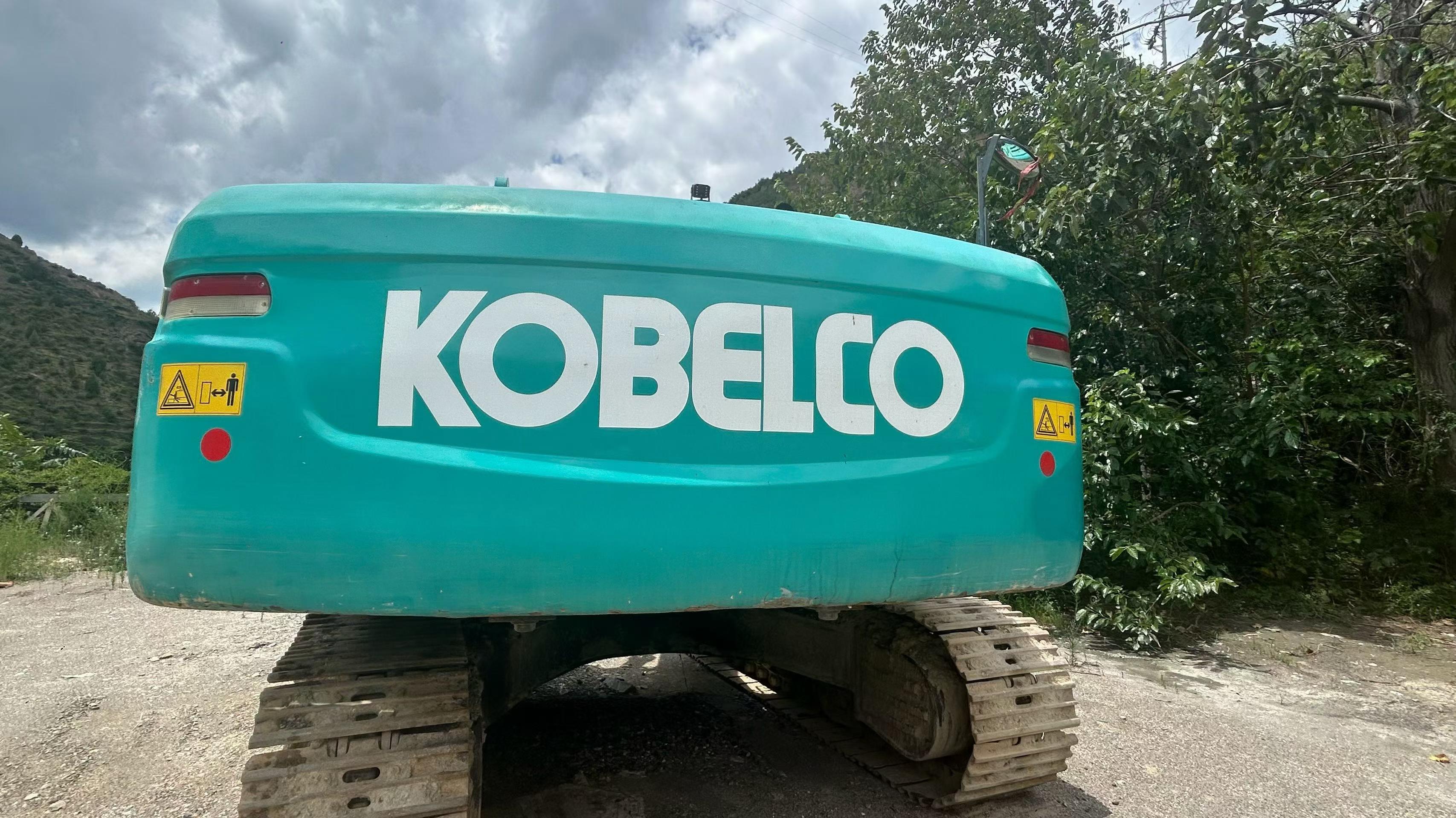 Compre Escavadeira Kobelco SK270D-8 Usada / 6