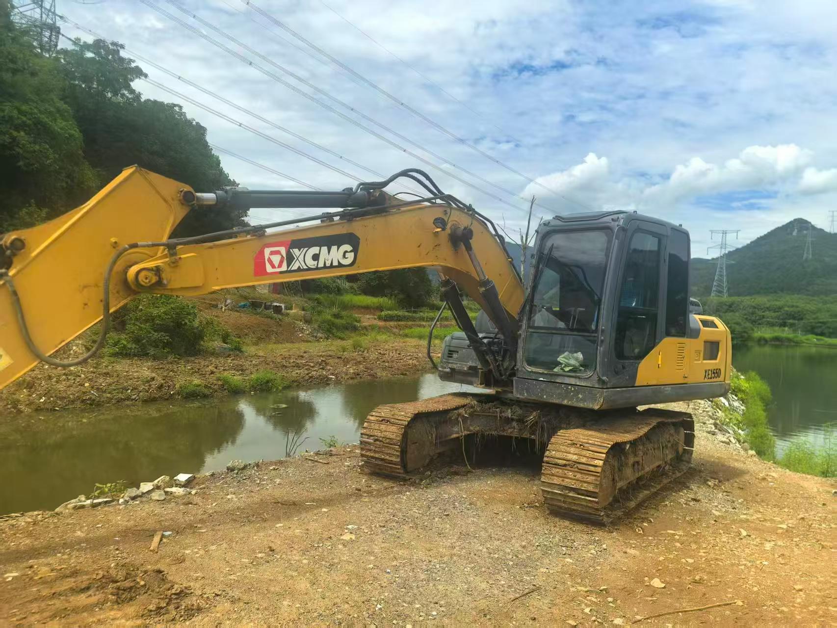 Buy XCMG XE135B Used Excavator