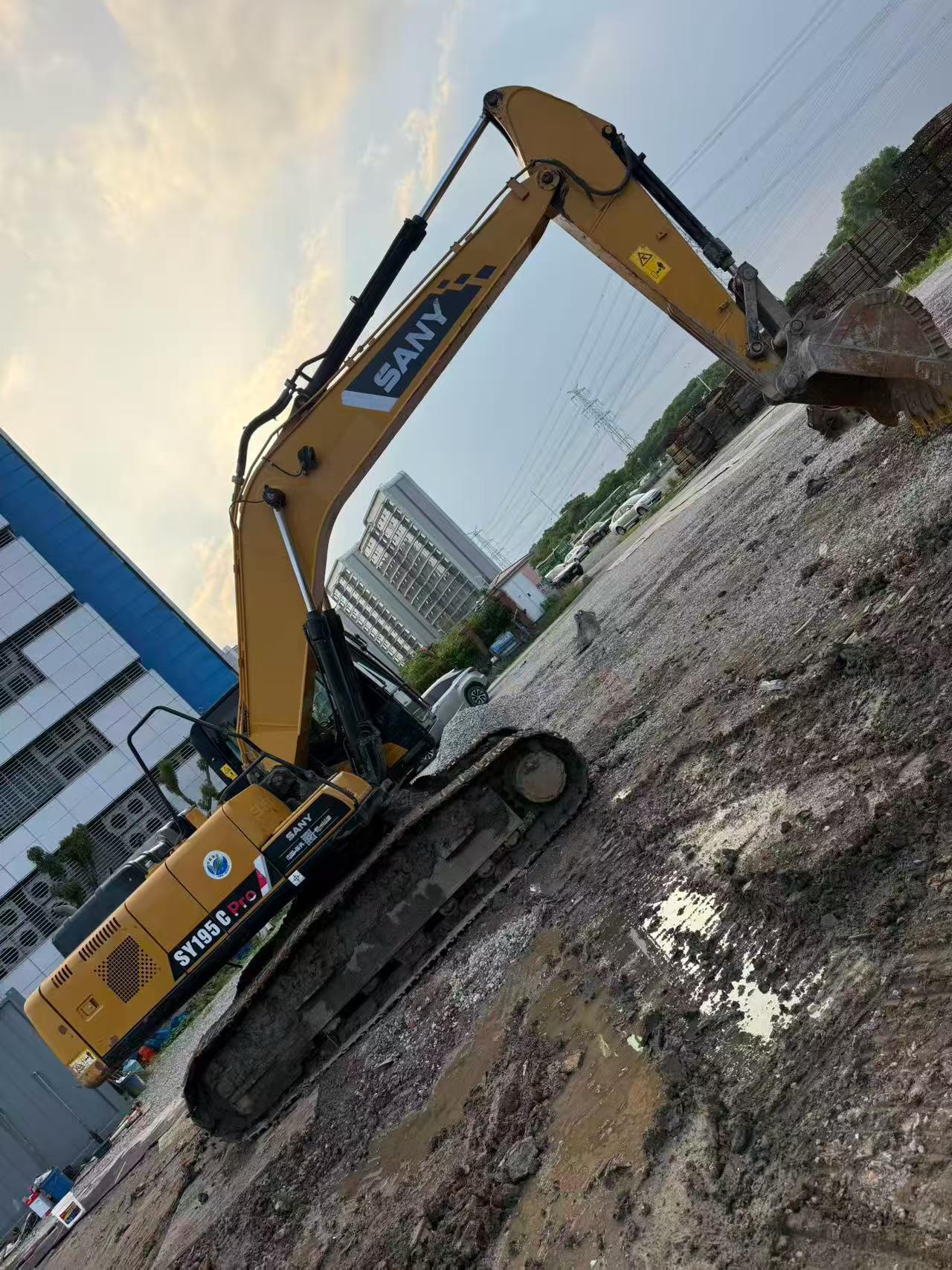 Buy Sany SY195C Used Excavator / 4