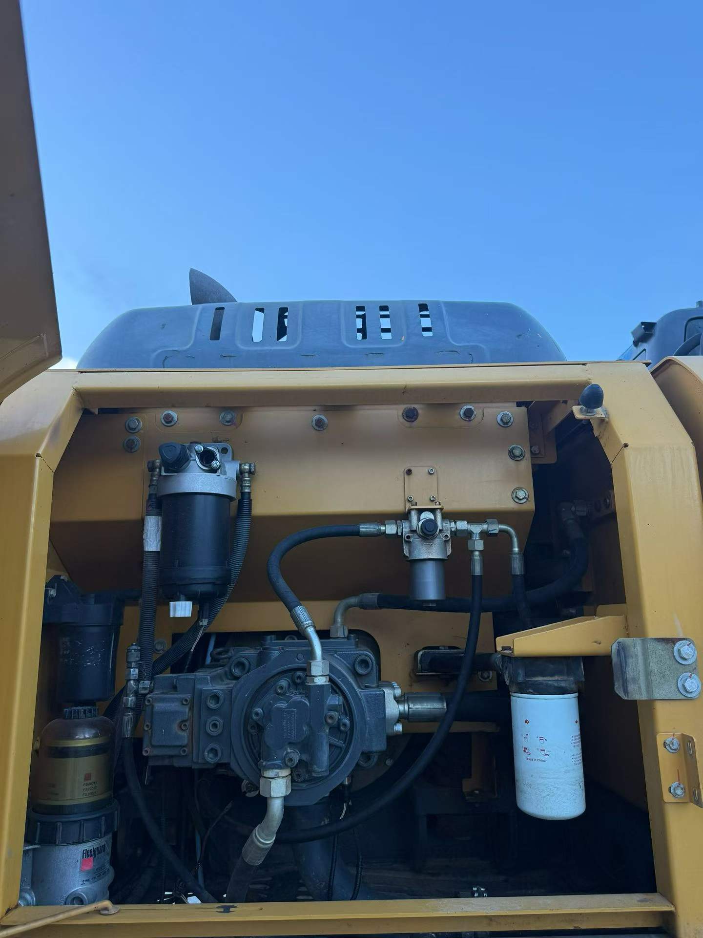 Buy XCMG XE215 Used Excavator / 5