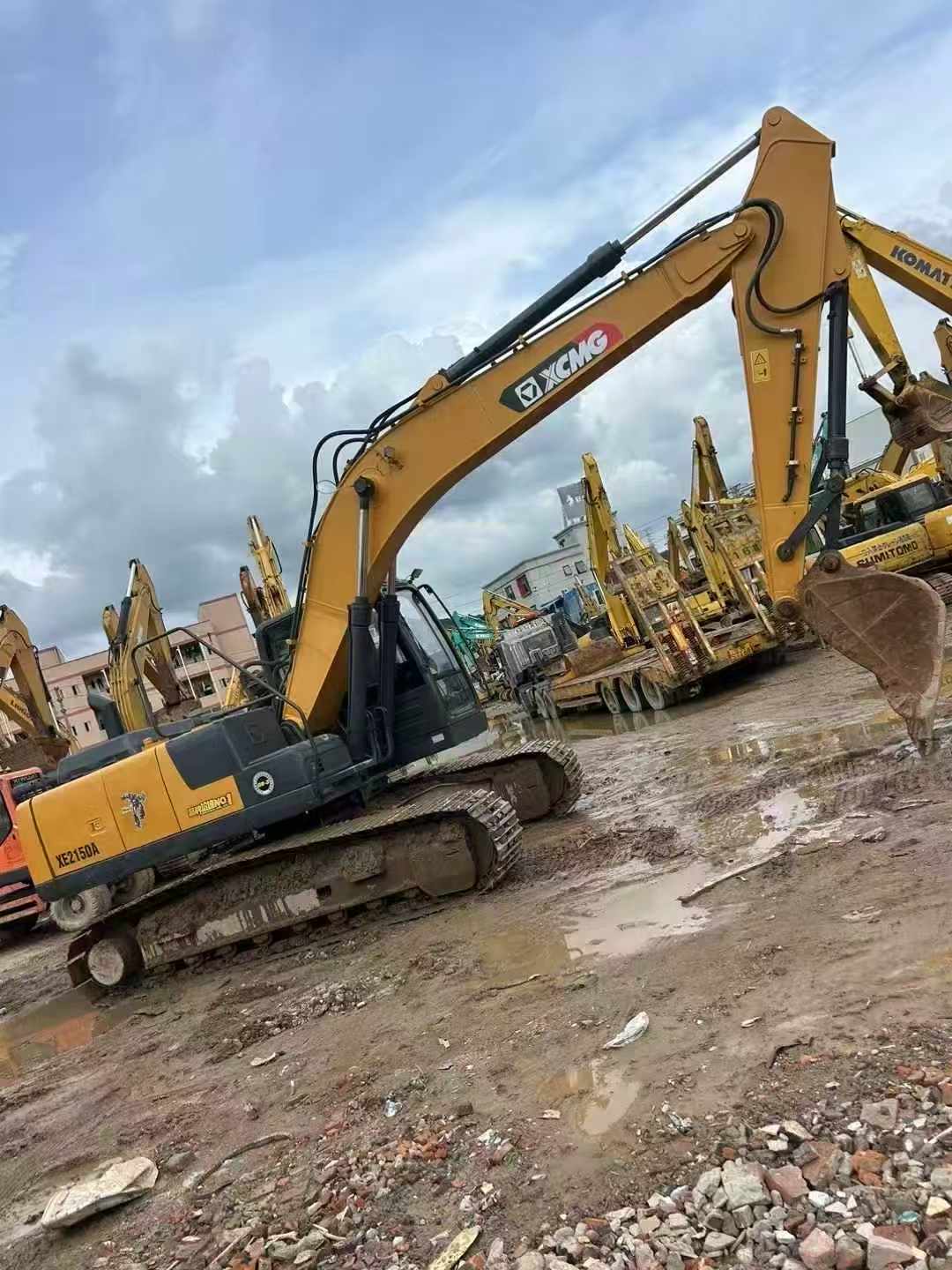 Buy XCMG XE215 Used Excavator / 3