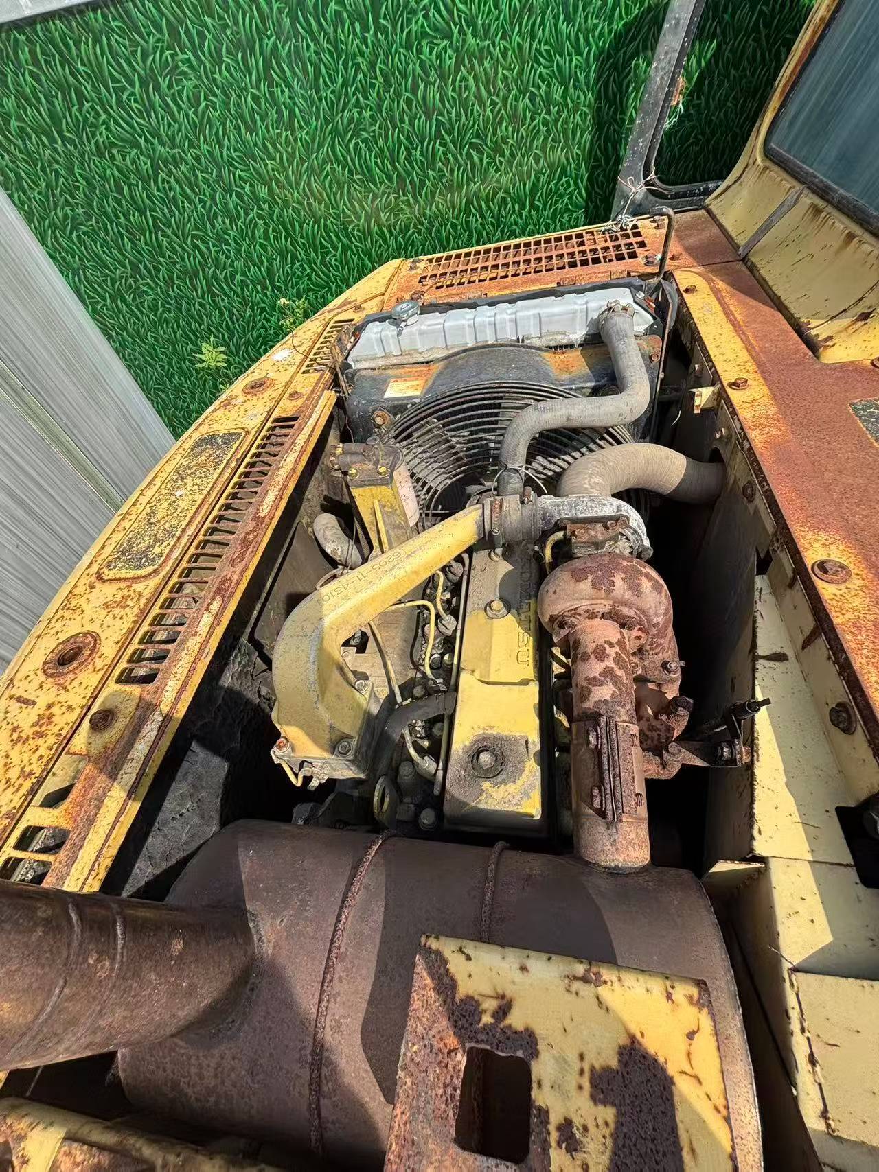 Compre Excavadora Komatsu PC100-6 Usada / 2 Compre Excavadora Komatsu PC100-6 Usada / 2