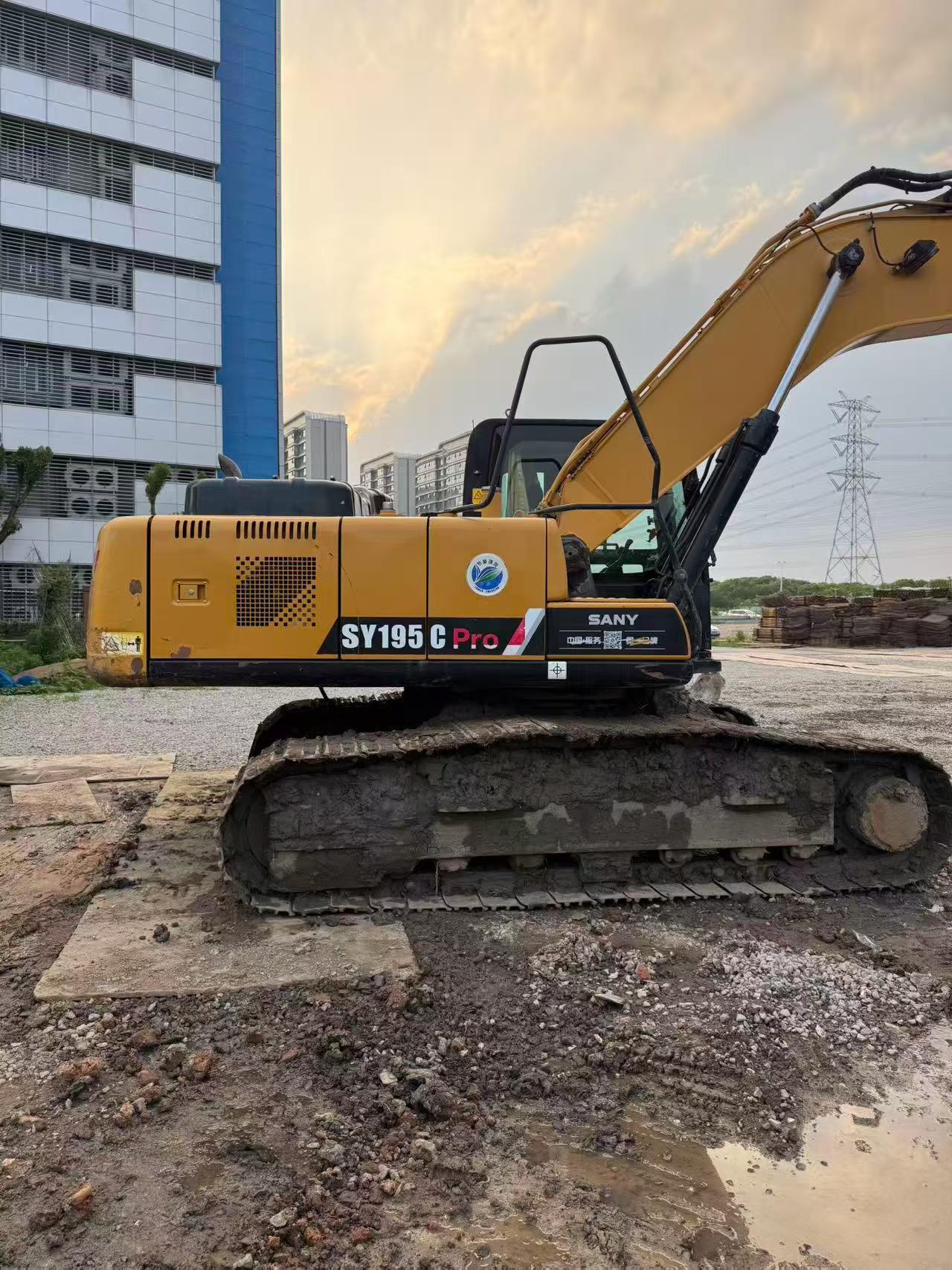 Buy Sany SY195C Used Excavator / 5