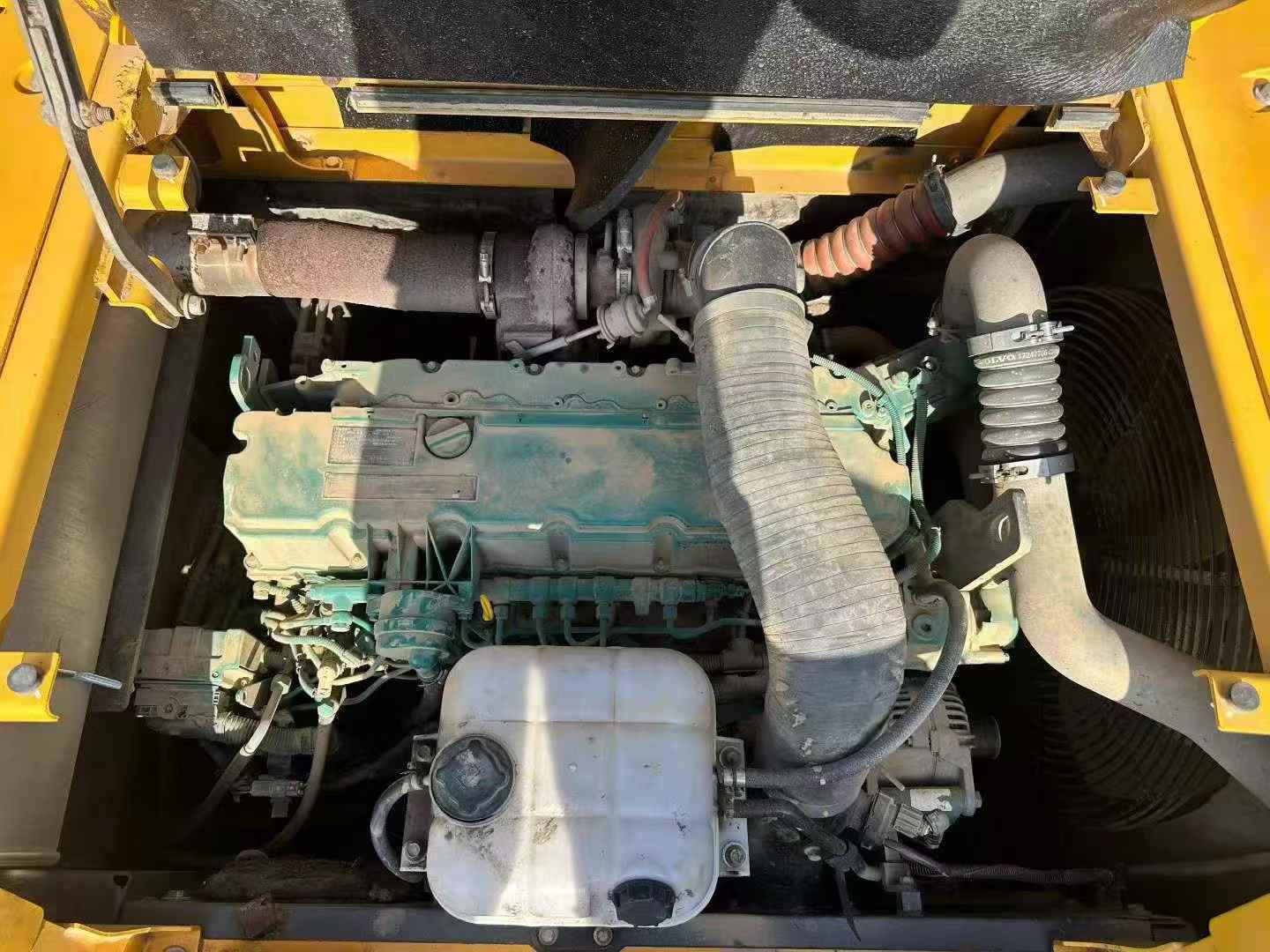 Купить Подержанный Экскаватор Volvo L350F / 8