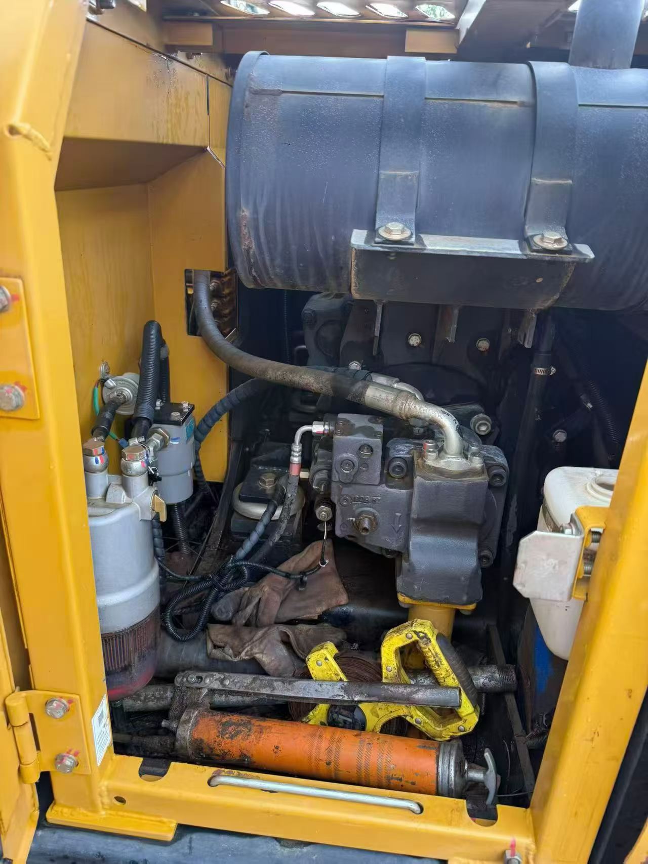Buy Sany SY70C Used Excavator / 3