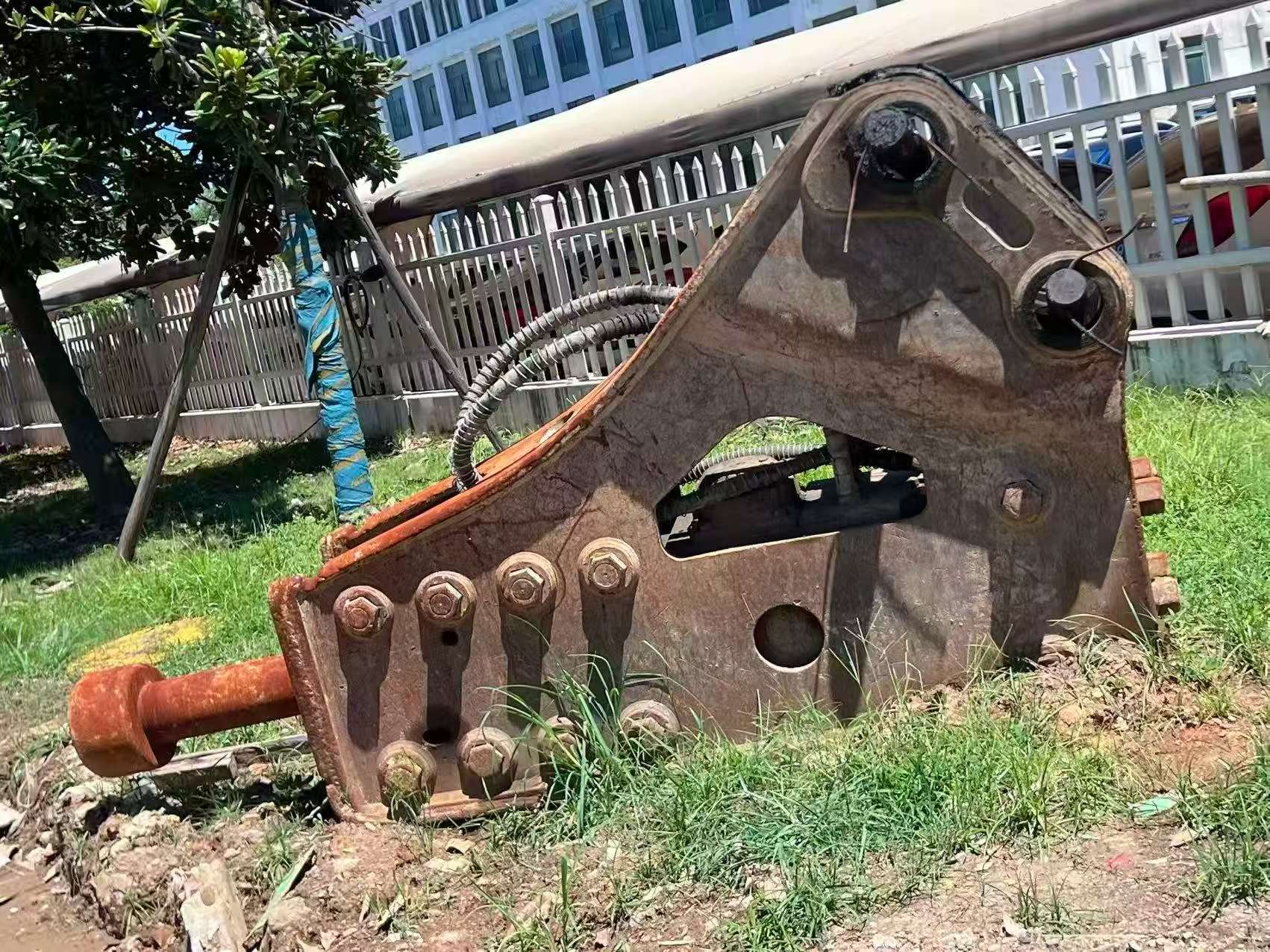 Buy Sany SY375H Used Excavator / 9 Buy Sany SY375H Used Excavator / 9