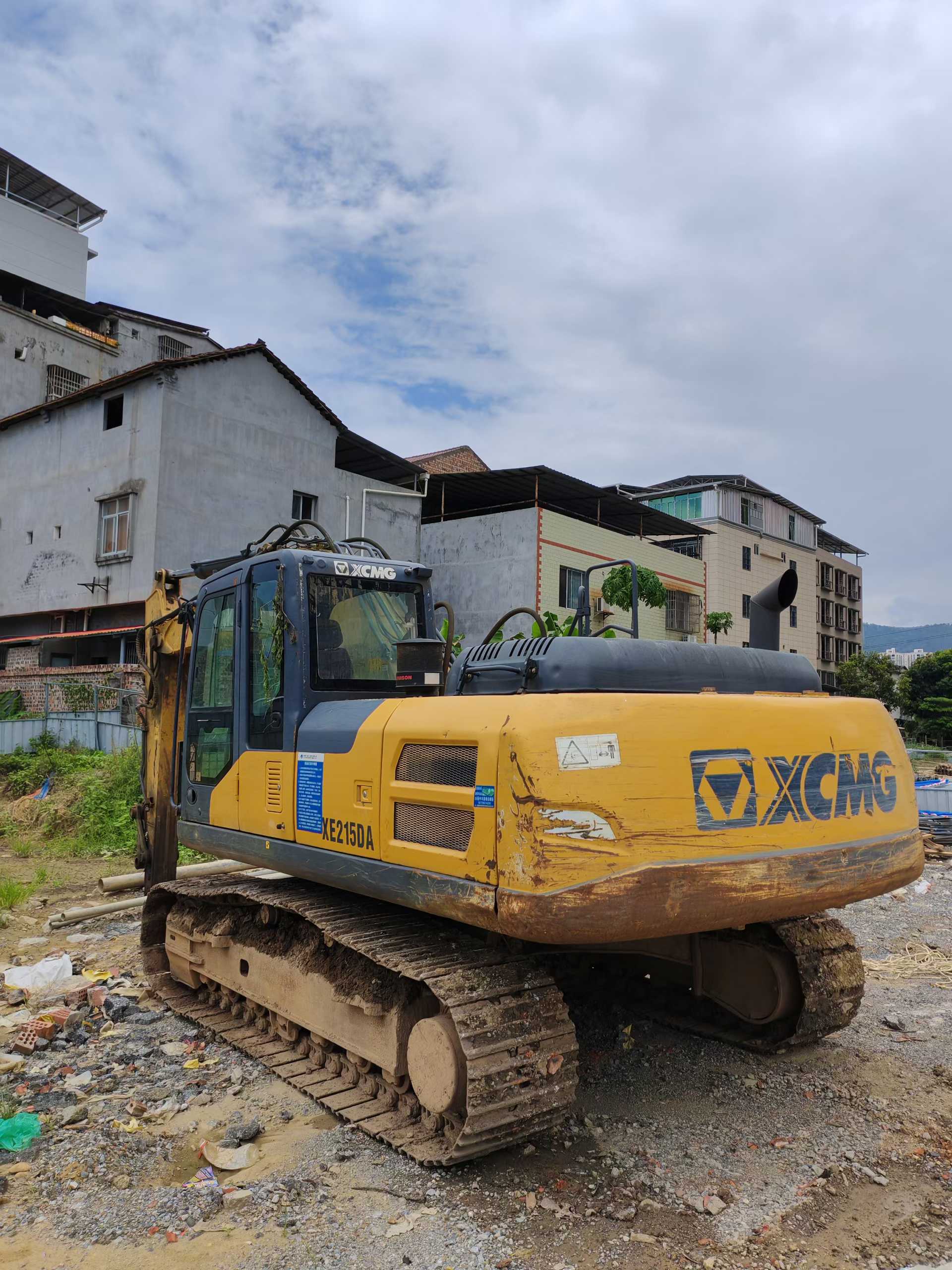 Buy XCMG XE205DA Used Excavator / 2 Buy XCMG XE205DA Used Excavator / 2