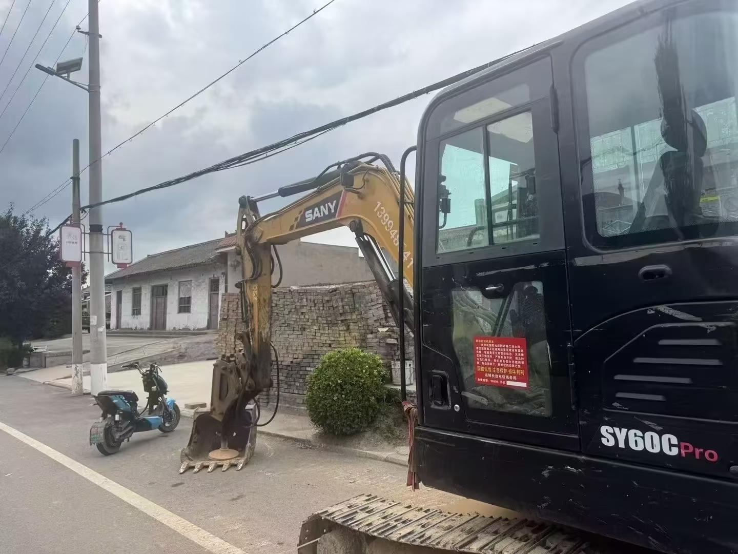 Buy Sany SY60 Used Excavator / 3