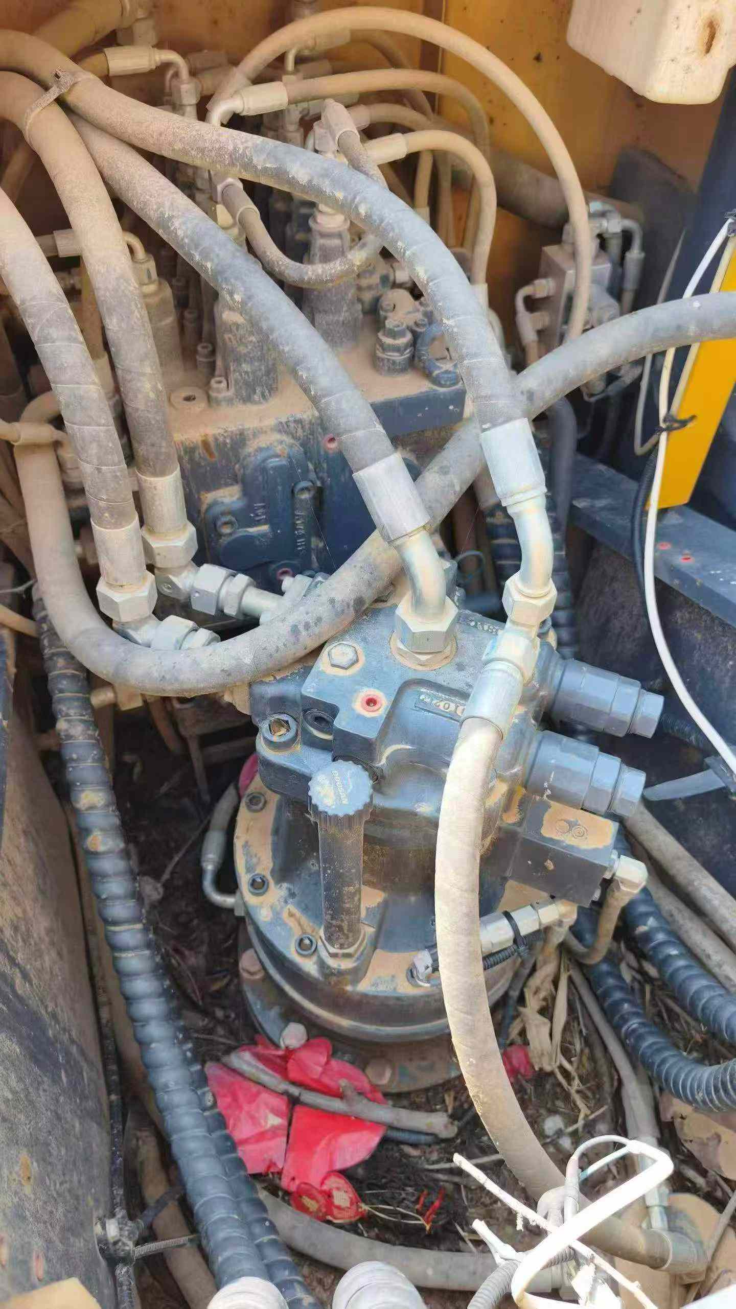 Compre Excavadora XCMG XE155D Usada / 6
