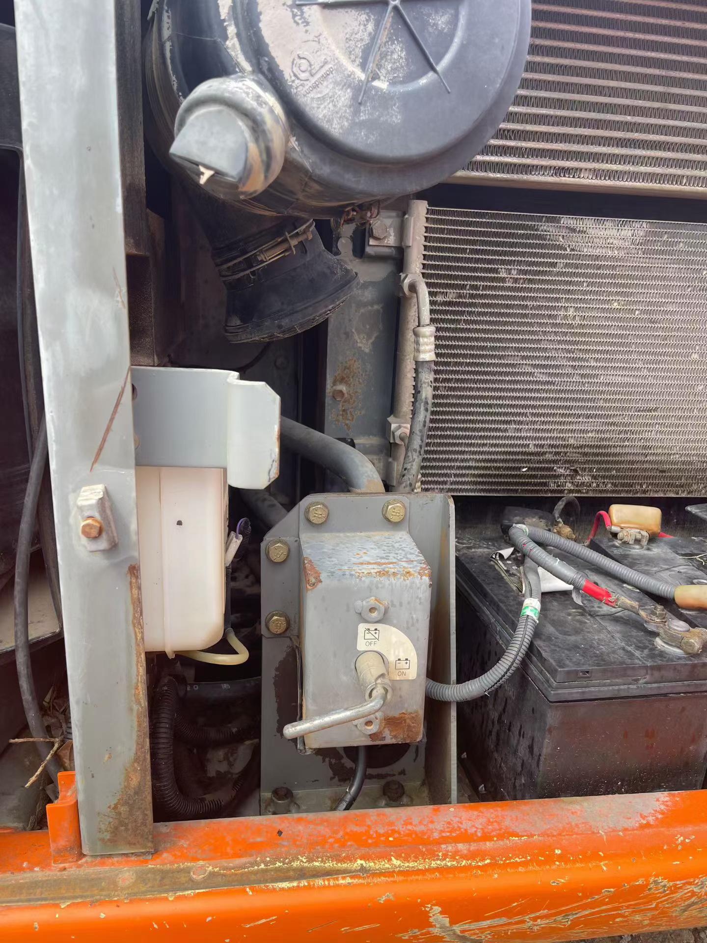 Buy Hitachi EX130H-5 Used Excavator / 7