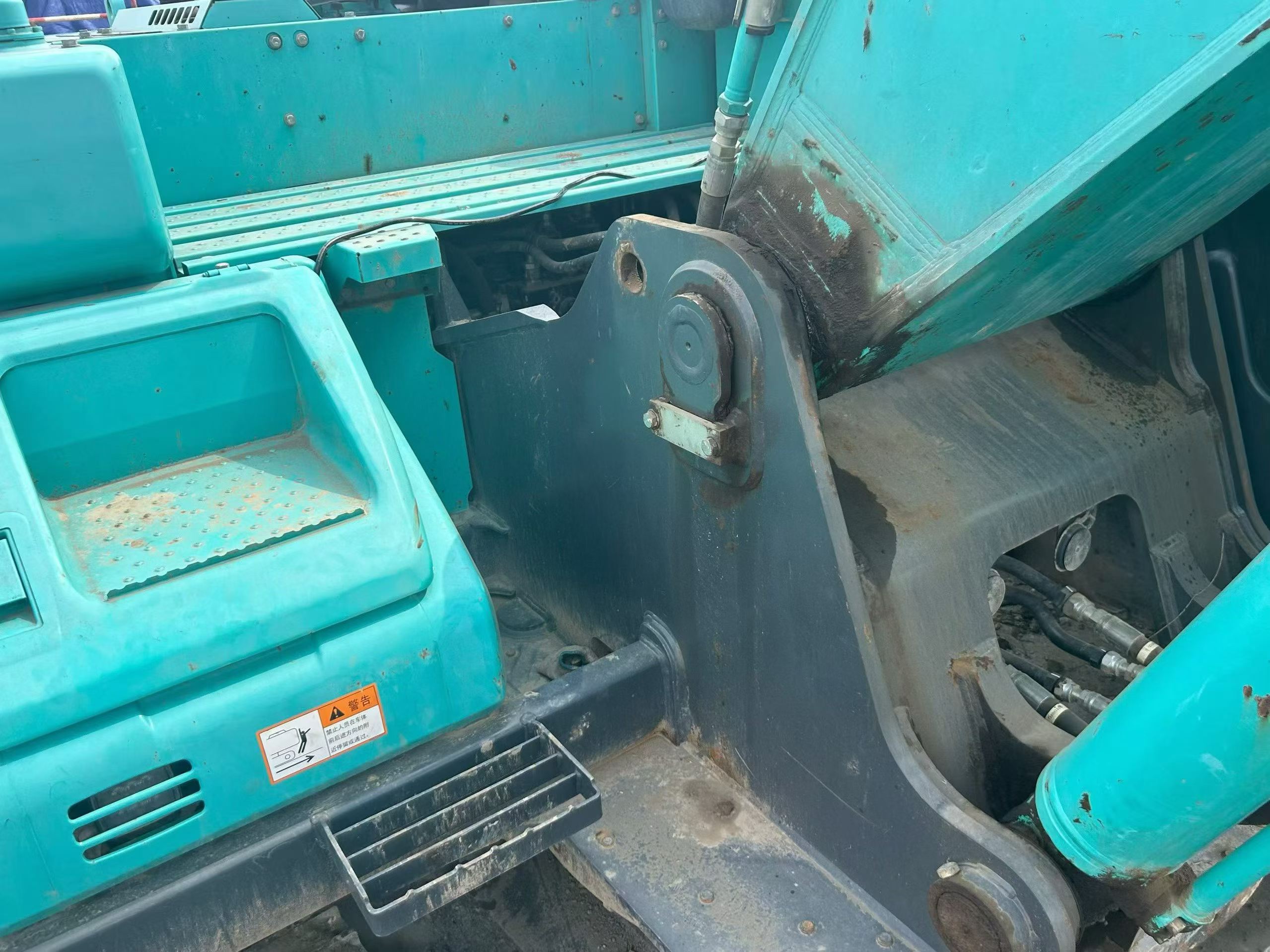Compre Escavadeira Kobelco SK260LC-8 Usada / 3 Compre Escavadeira Kobelco SK260LC-8 Usada / 3