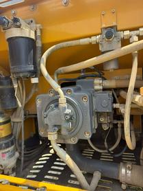 Buy XCMG XE200 Used Excavator / 4 Buy XCMG XE200 Used Excavator / 4