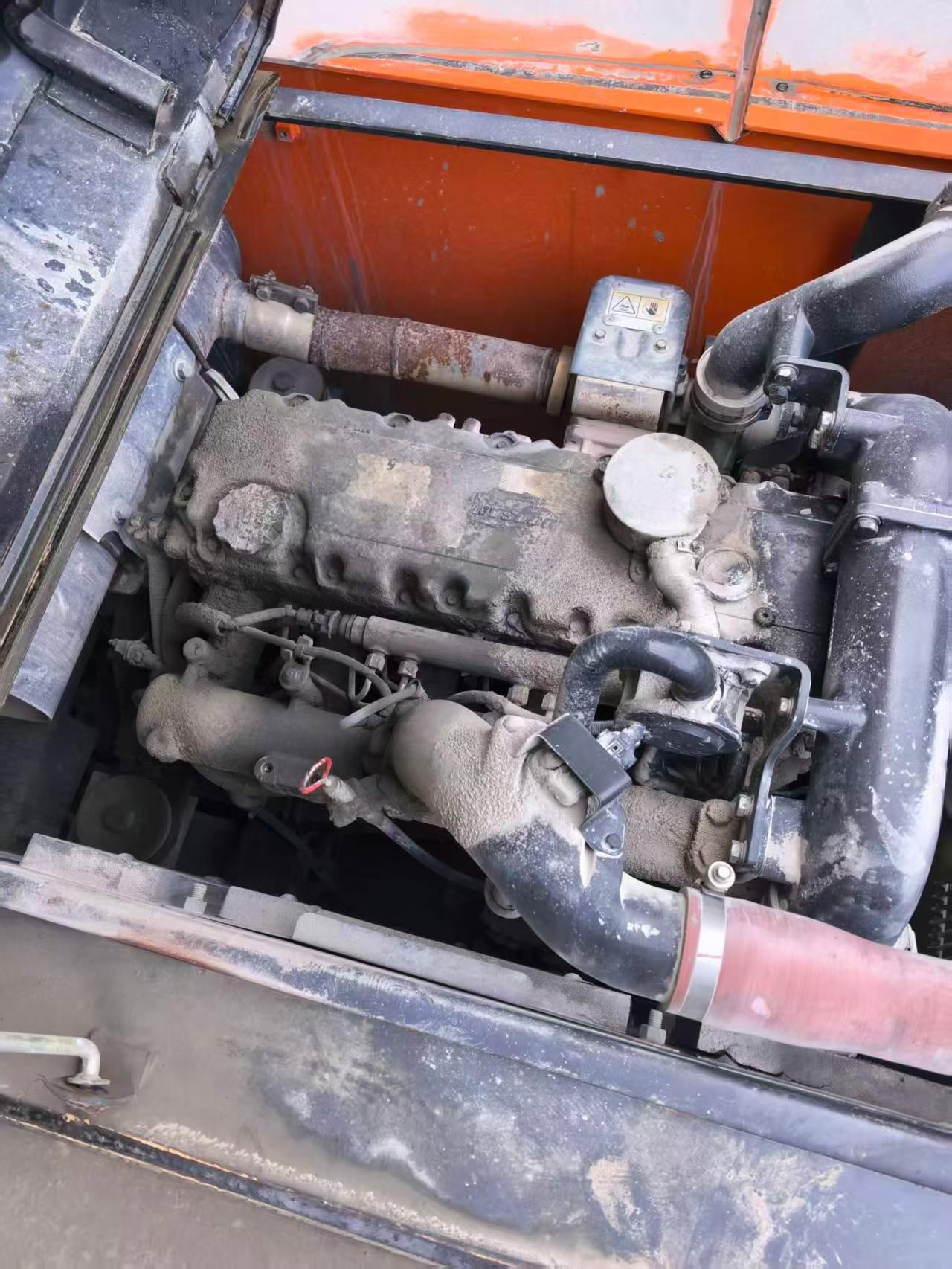 Купить Подержанный Экскаватор Doosan DH220 / 4 Купить Подержанный Экскаватор Doosan DH220 / 4