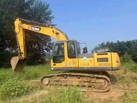 Buy XCMG XE215 Used Excavator / 4 Buy XCMG XE215 Used Excavator / 4