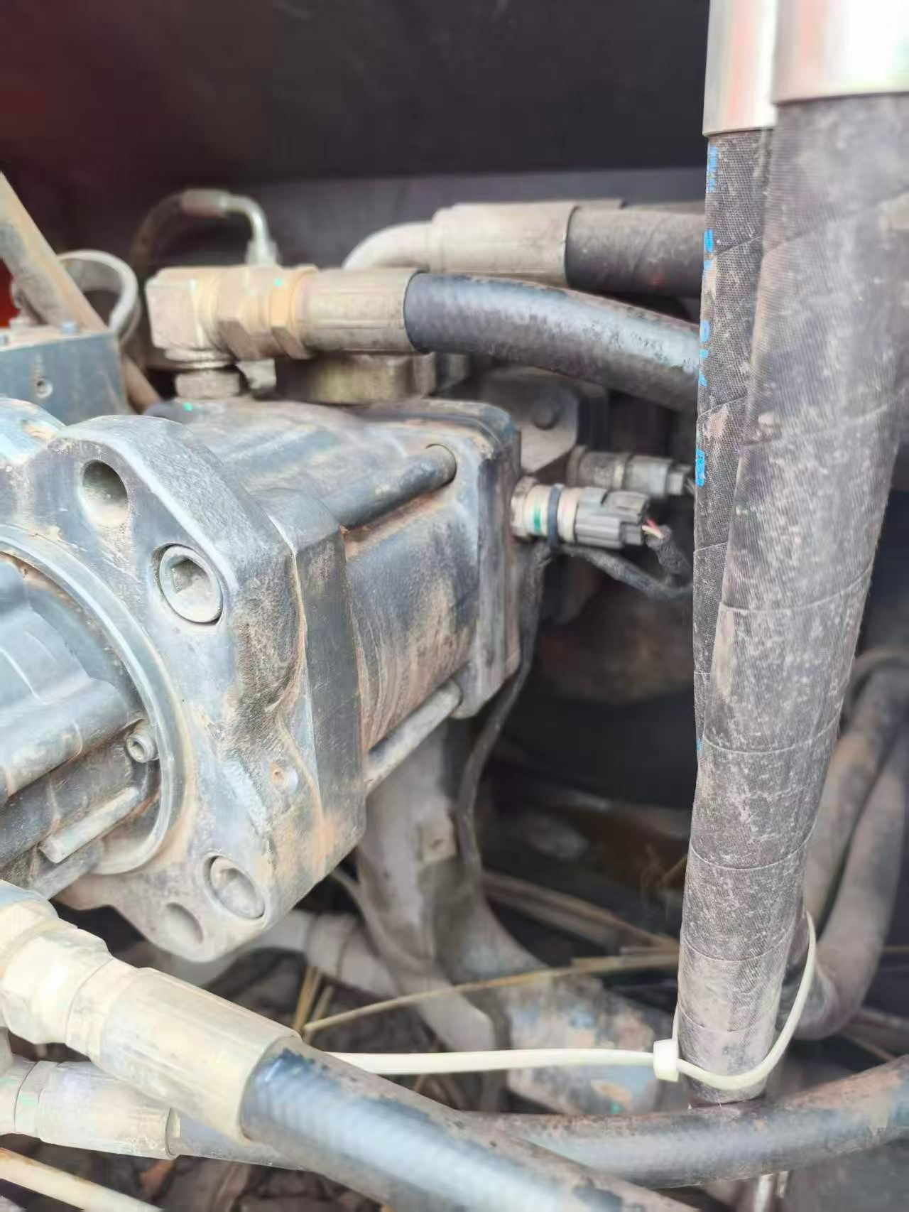 Compre Escavadeira Doosan DH150 Usada / 3