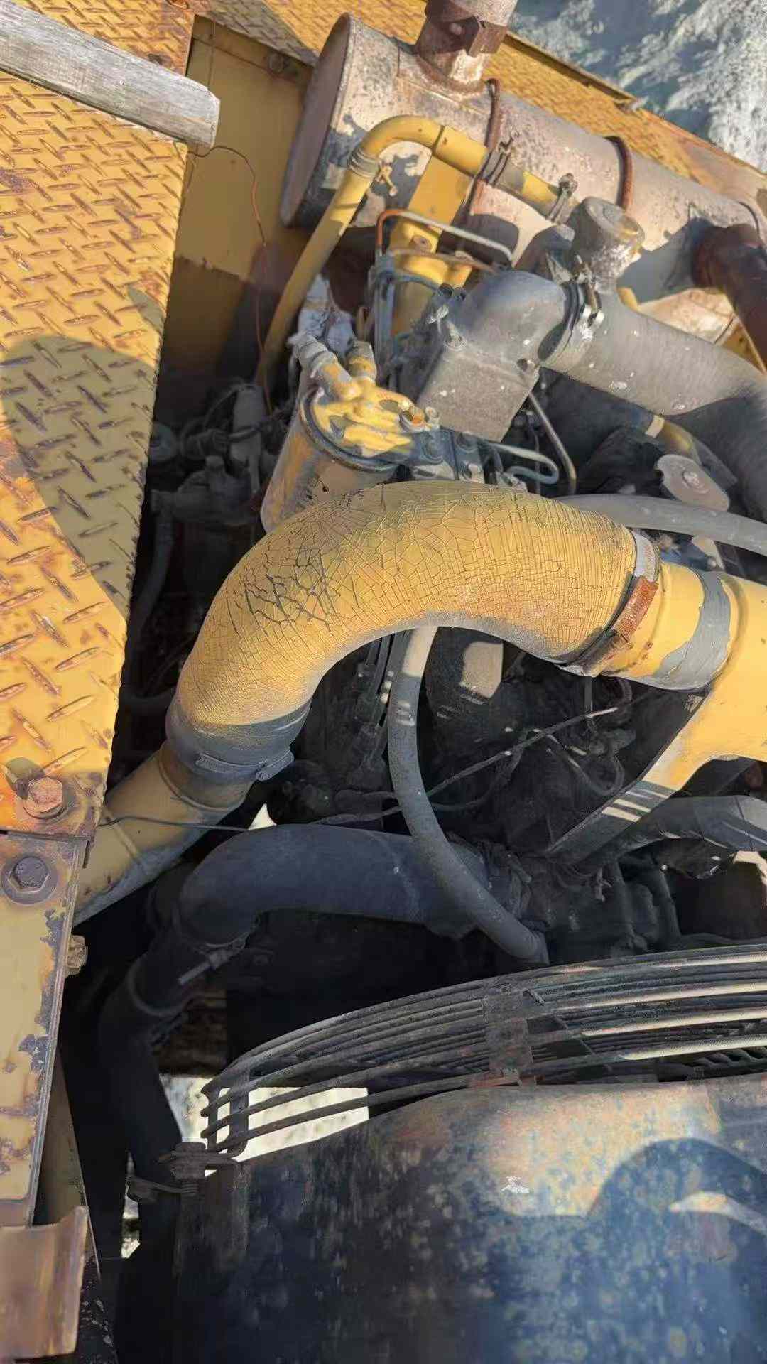 Купить Подержанный Экскаватор Caterpillar E200B / 4 Купить Подержанный Экскаватор Caterpillar E200B / 4