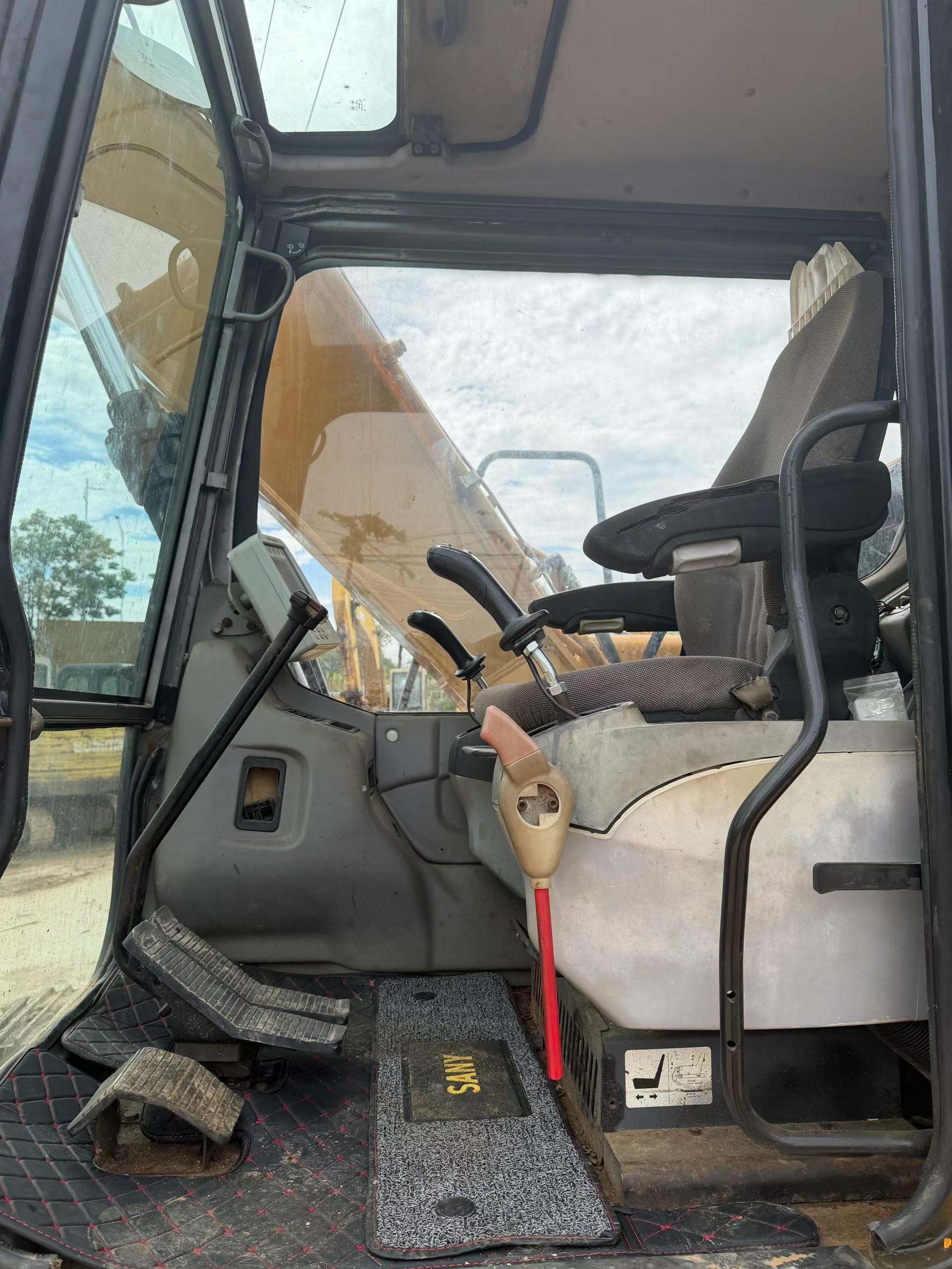 Buy Sany SY135 Used Excavator / 5 Buy Sany SY135 Used Excavator / 5