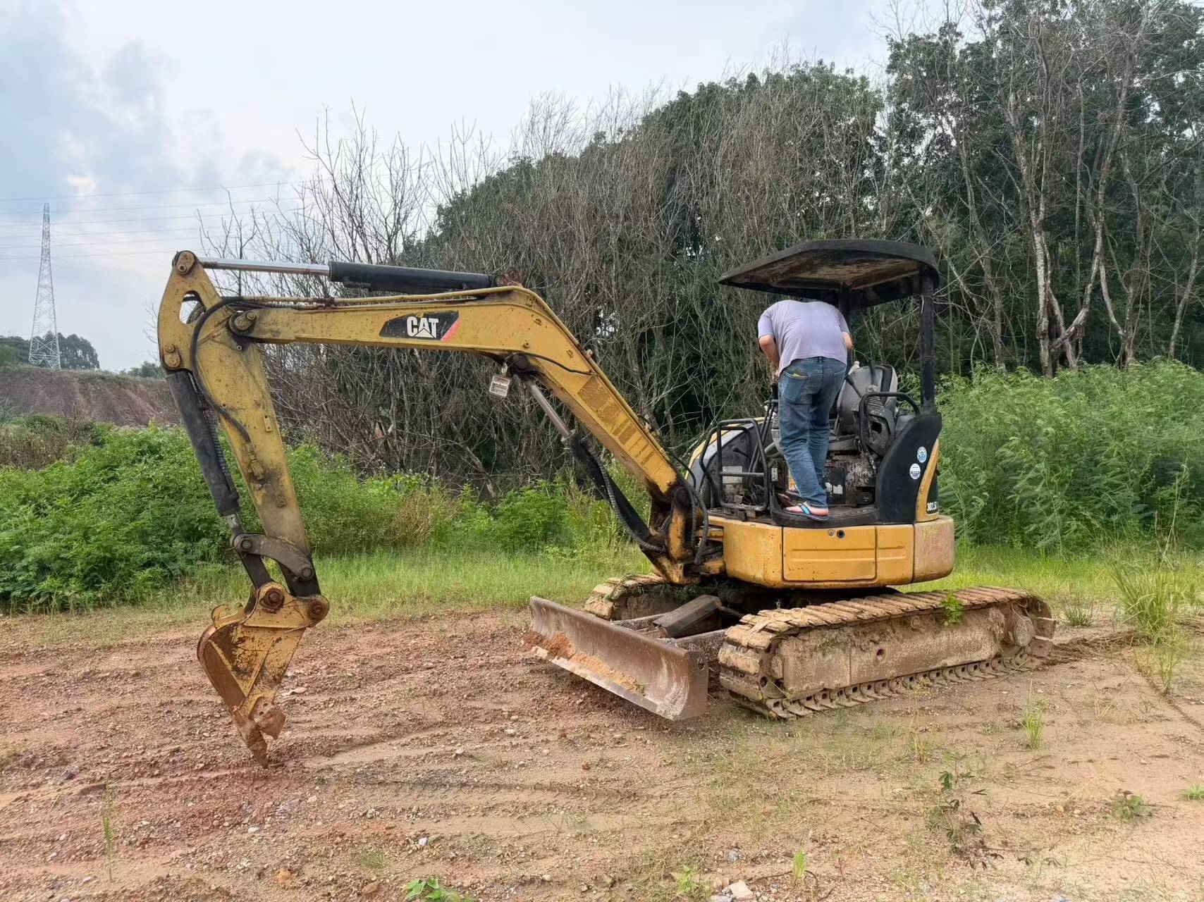 Comprar Caterpillar 303E Usado Excavadora