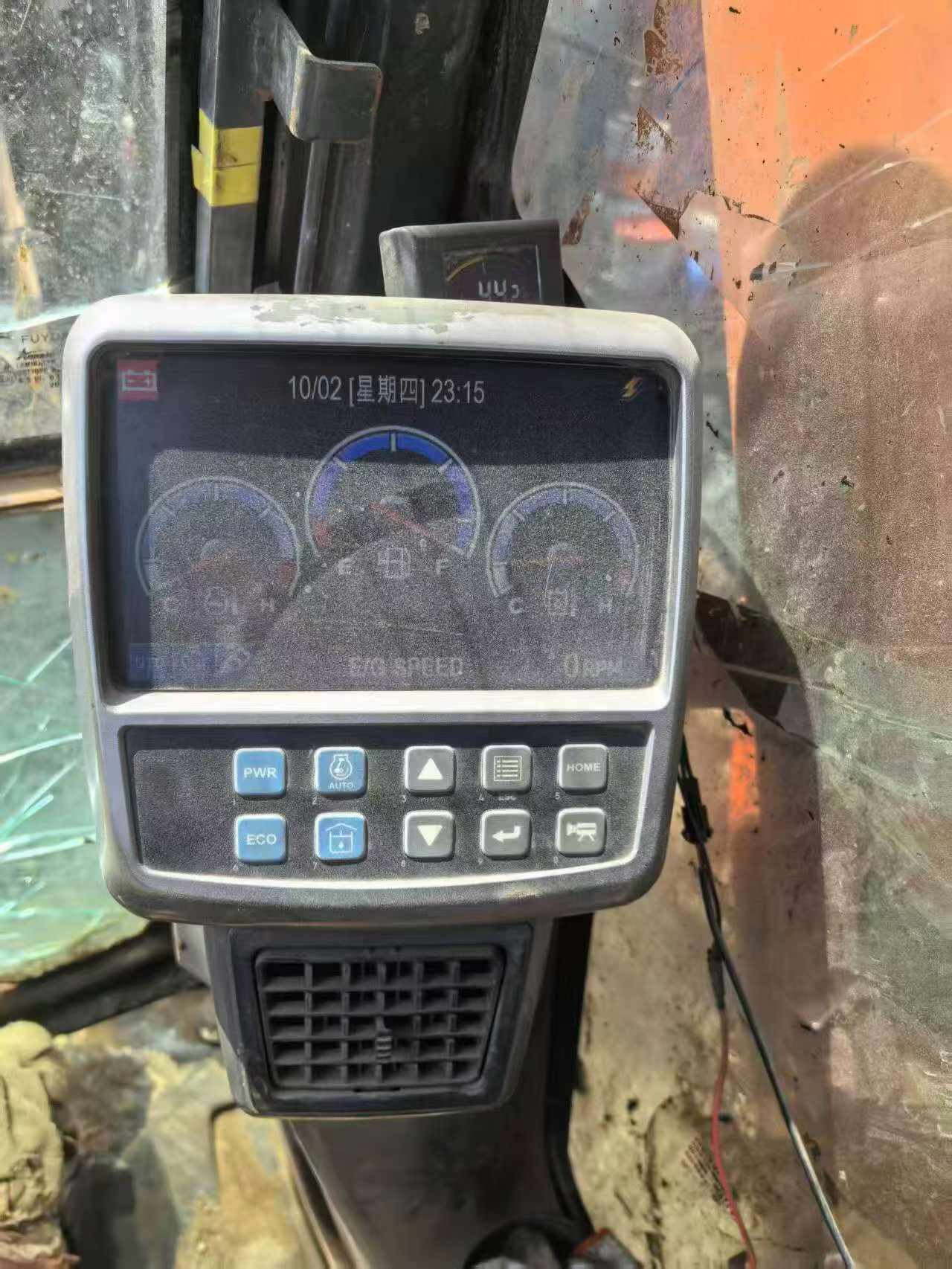 Compre Escavadeira Doosan DX380 Usada / 4 Compre Escavadeira Doosan DX380 Usada / 4
