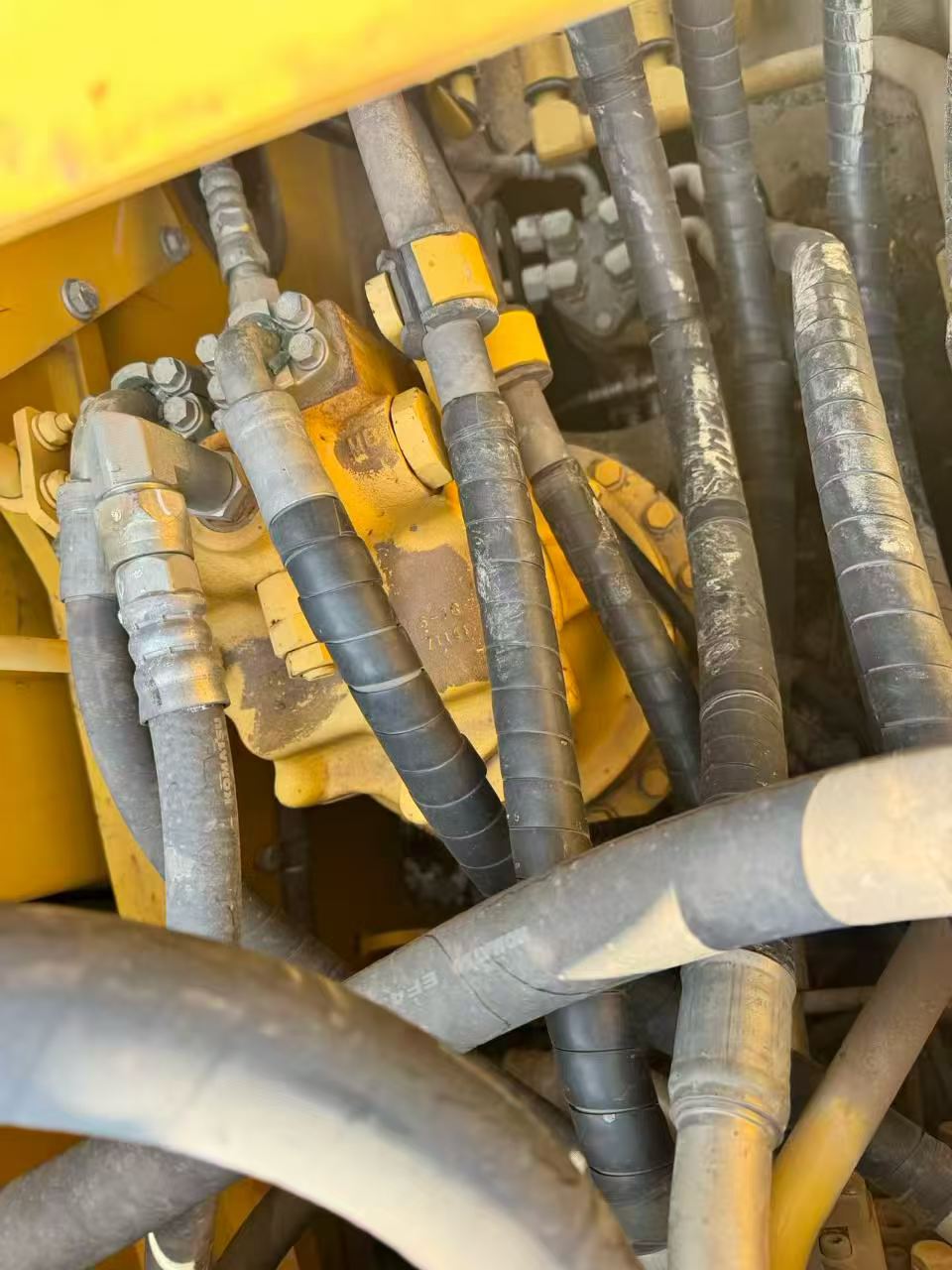 Compre Escavadeira Komatsu PC200 Usada / 9 Compre Escavadeira Komatsu PC200 Usada / 9