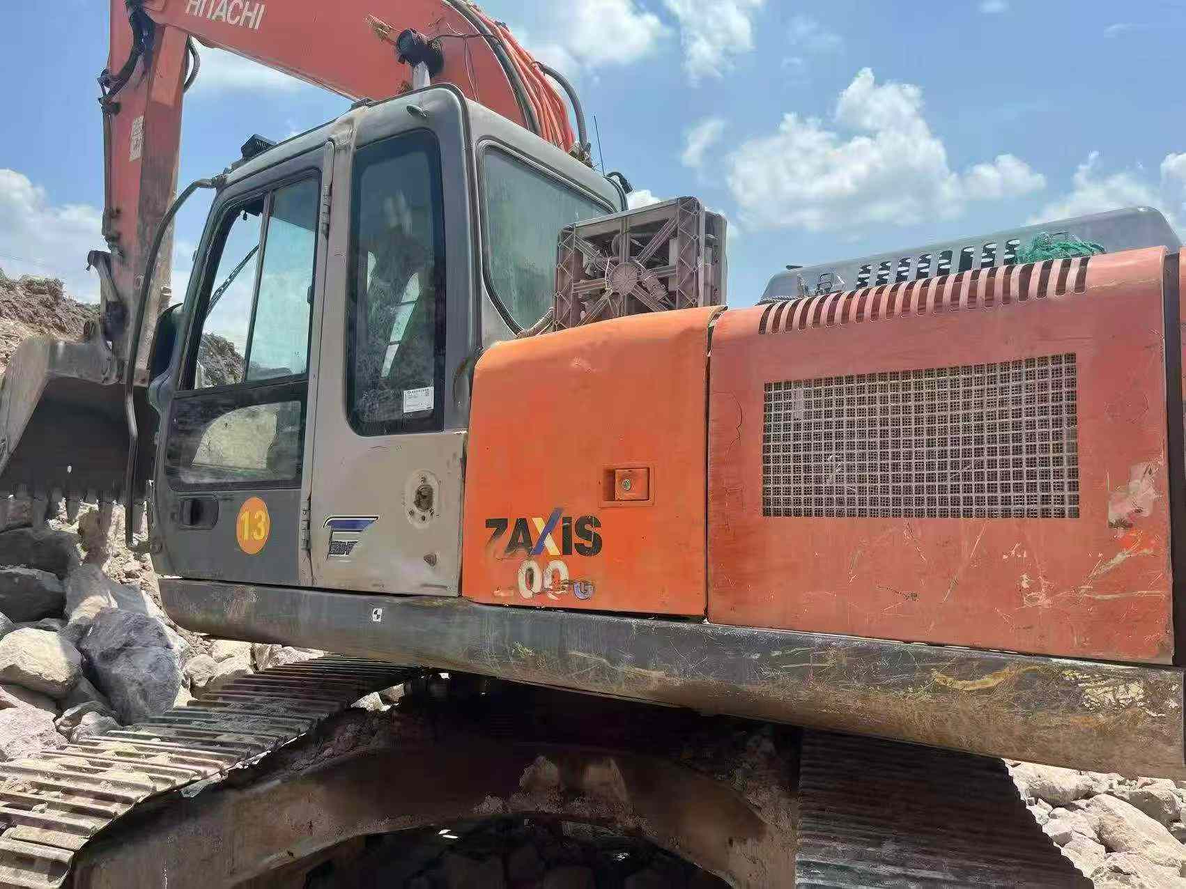 Buy Hitachi ZX200-3G Used Excavator