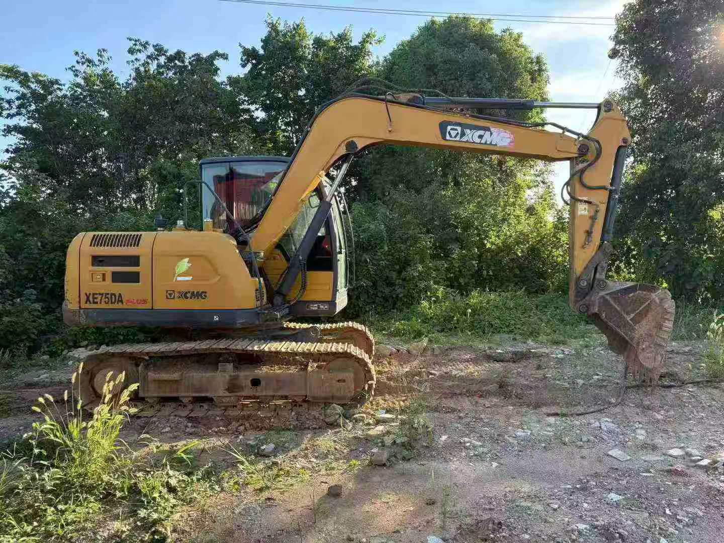 شراء حفارة XCMG XE75C مستعملة / 4