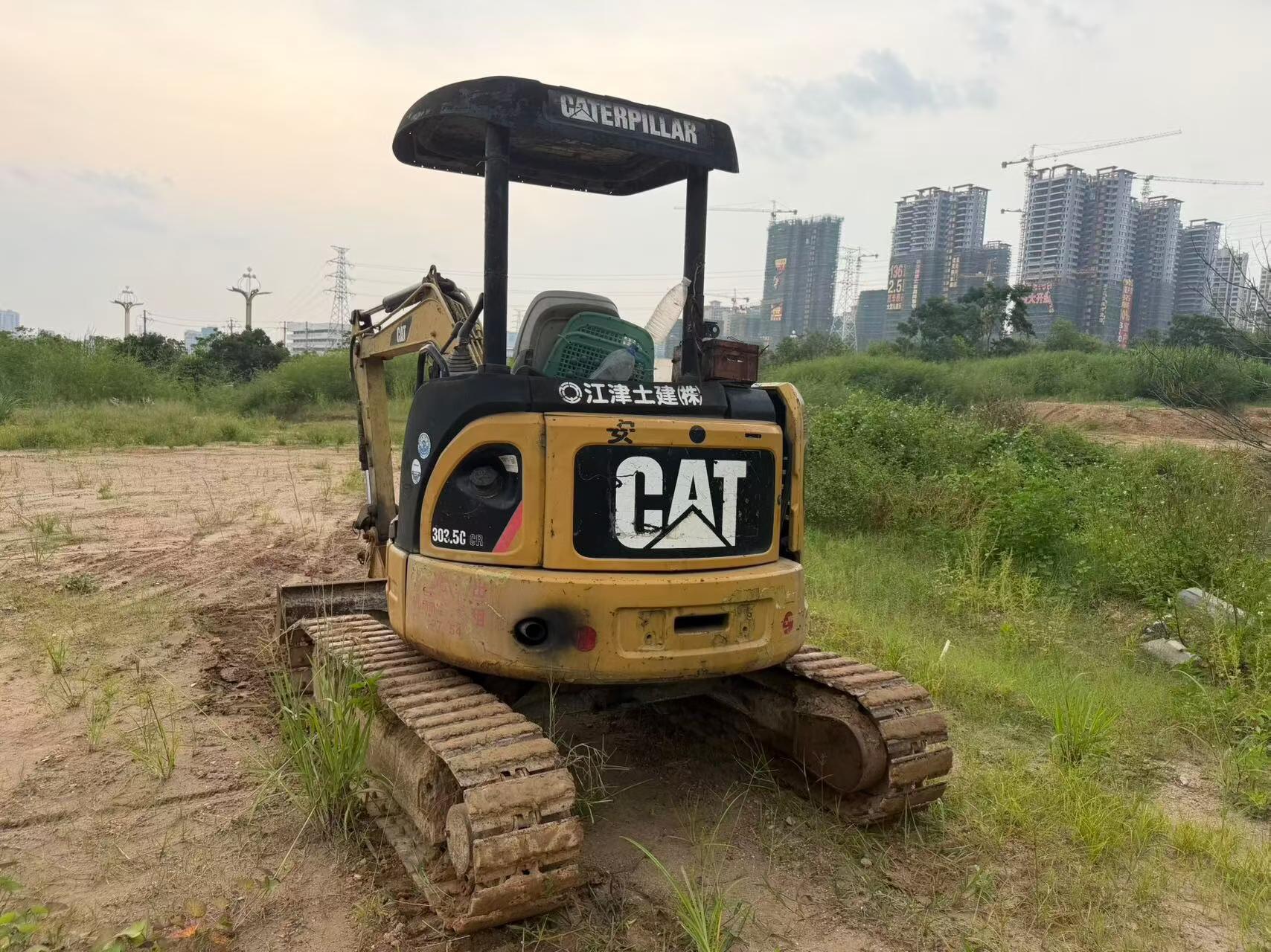 Compre Excavadora Caterpillar 303E Usada / 3