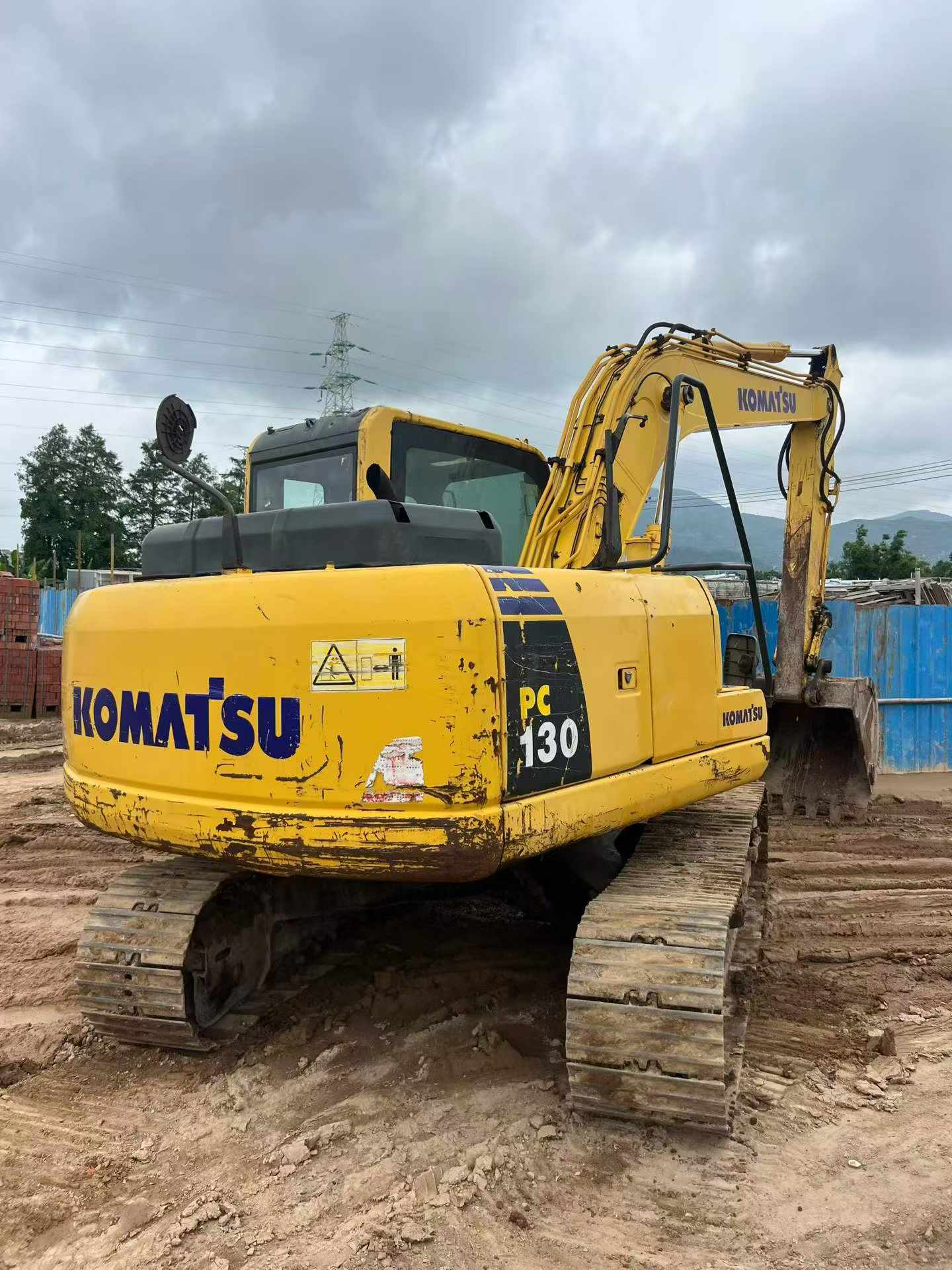 Buy Komatsu PC130 Used Excavator / 2 Buy Komatsu PC130 Used Excavator / 2