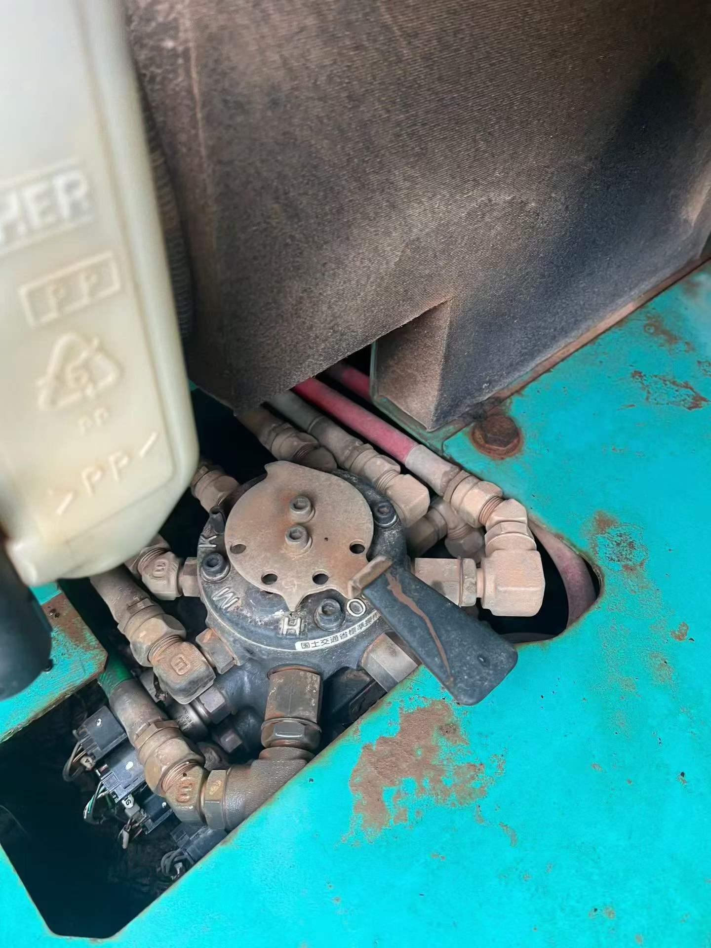 شراء حفارة Kobelco SK200 مستعملة / 8