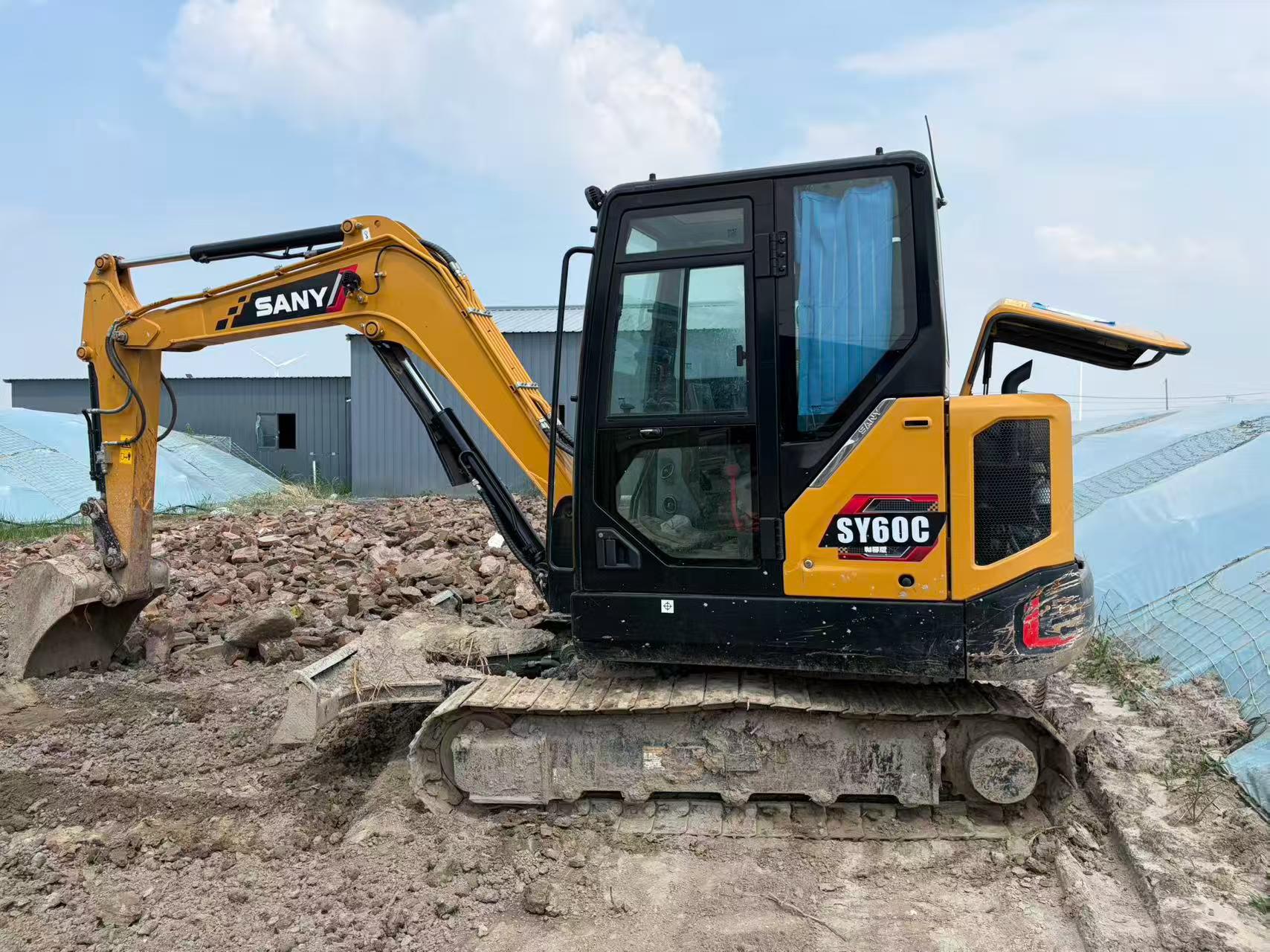 Acheter Sany SY55 D'occasion Pelle Acheter Sany SY55 D'occasion Pelle