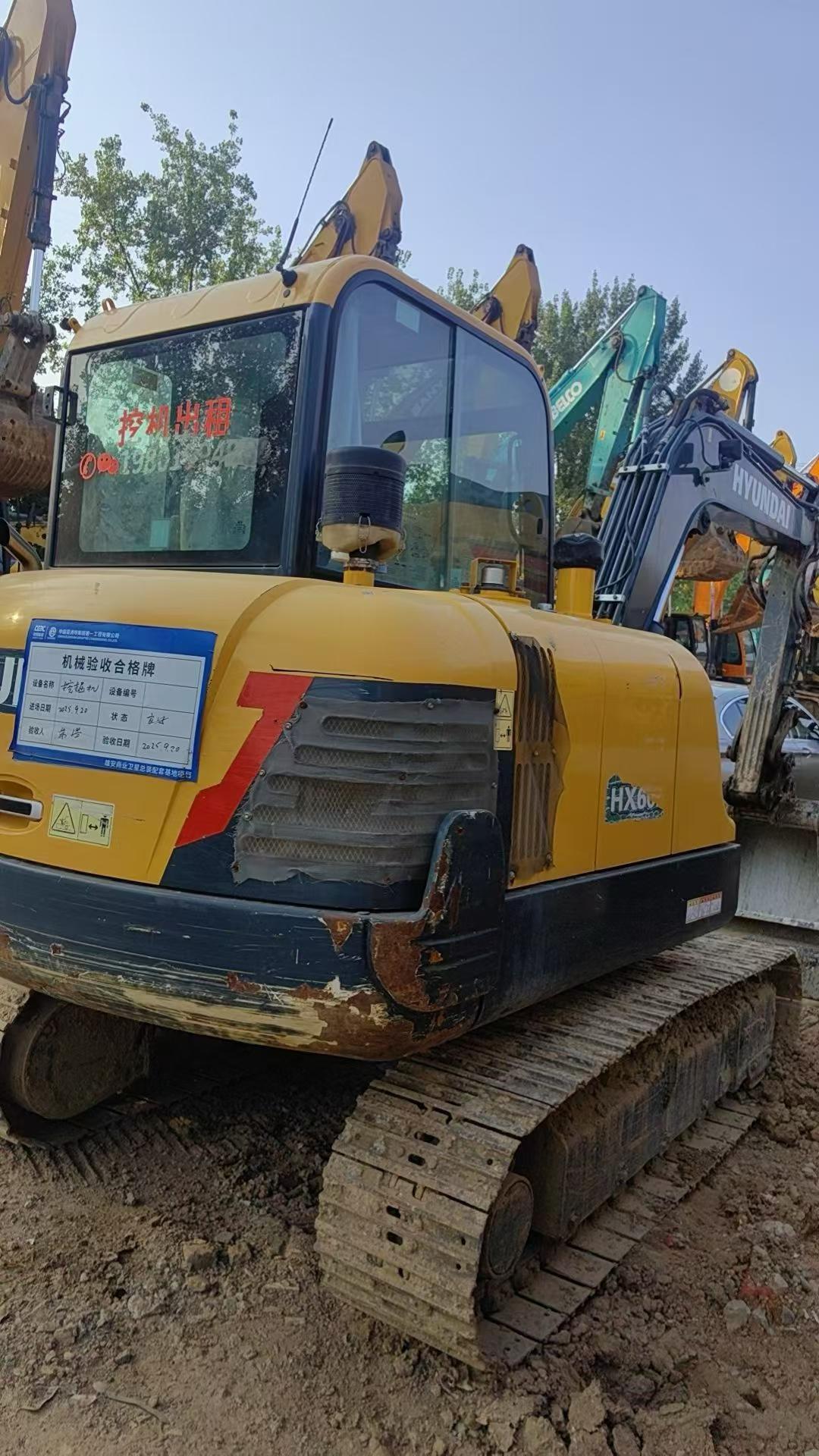 شراء حفارة Hyundai HX55 مستعملة / 3