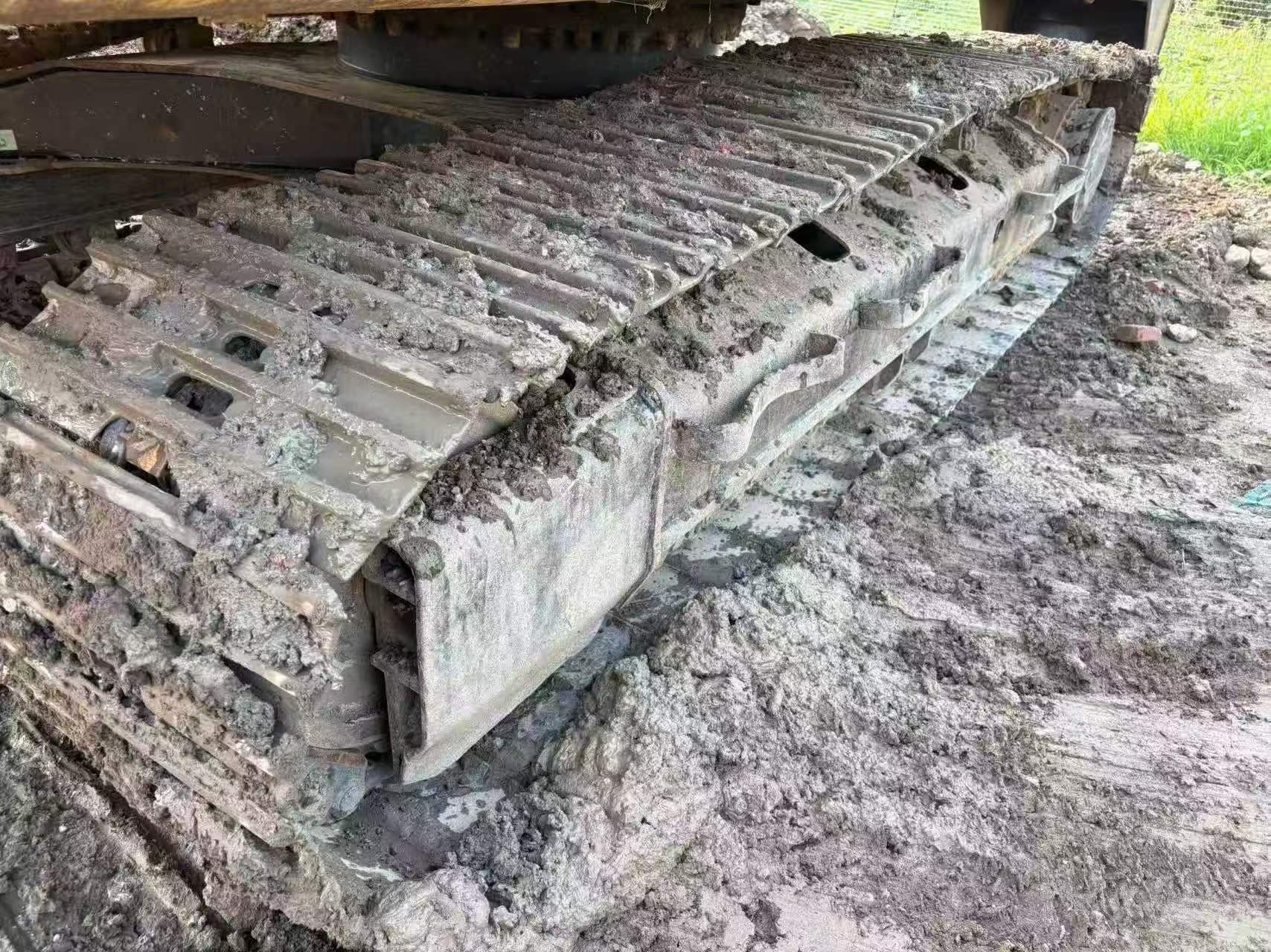 Compre Excavadora Caterpillar 320GC Usada / 8