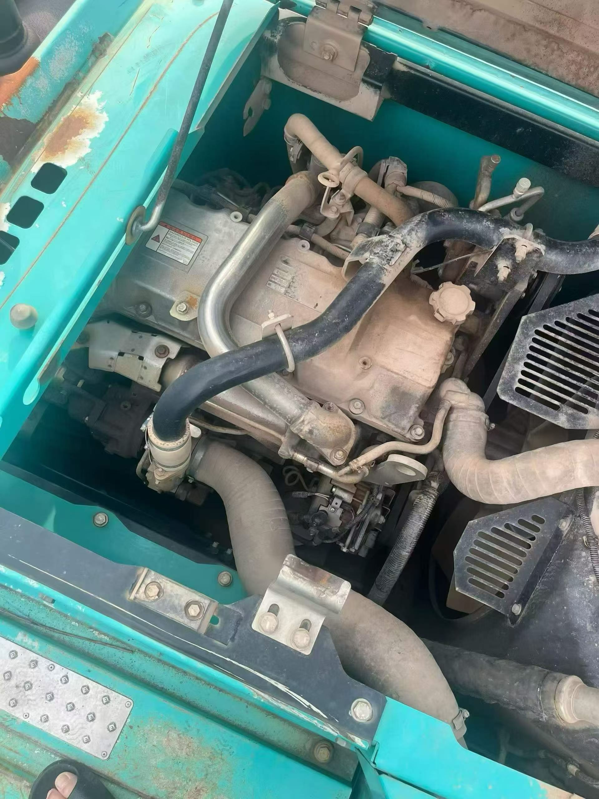 شراء حفارة Kobelco SK210-6 مستعملة / 3