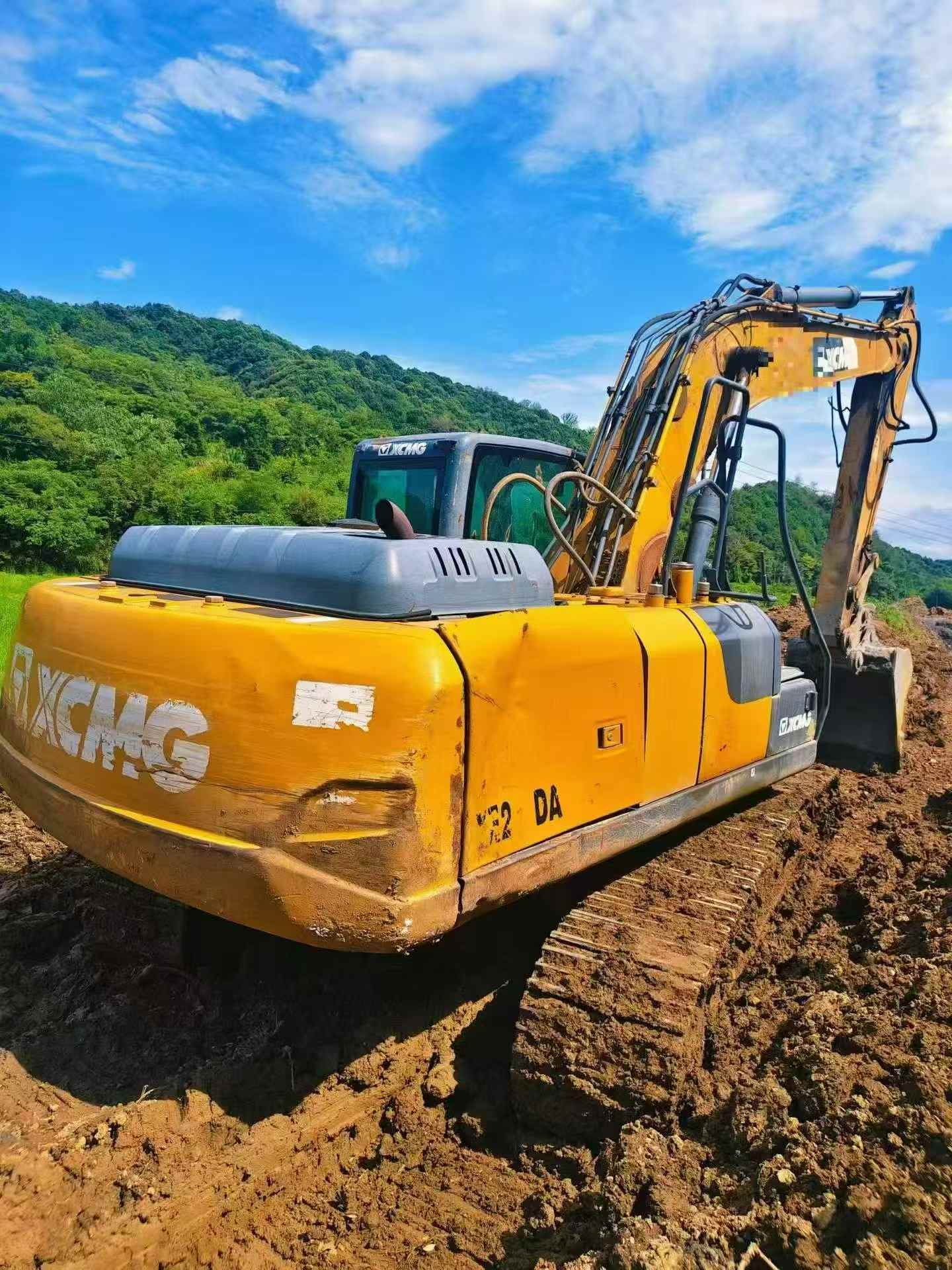 Buy XCMG XE200 Used Excavator