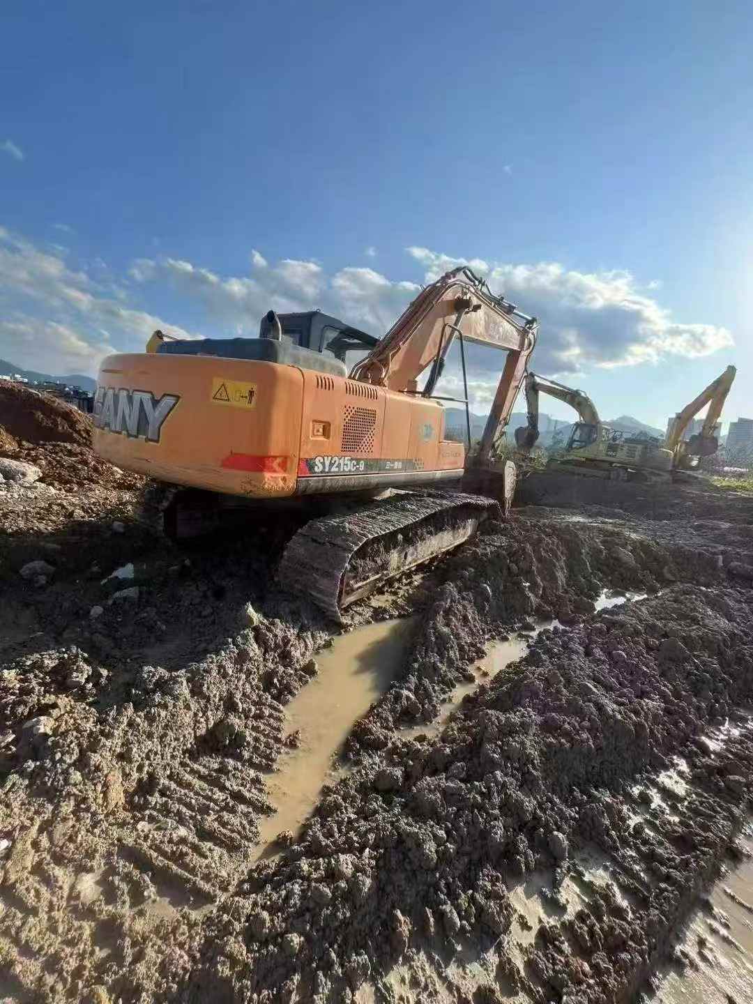 Buy Sany SY215C-8 Used Excavator / 5 Buy Sany SY215C-8 Used Excavator / 5