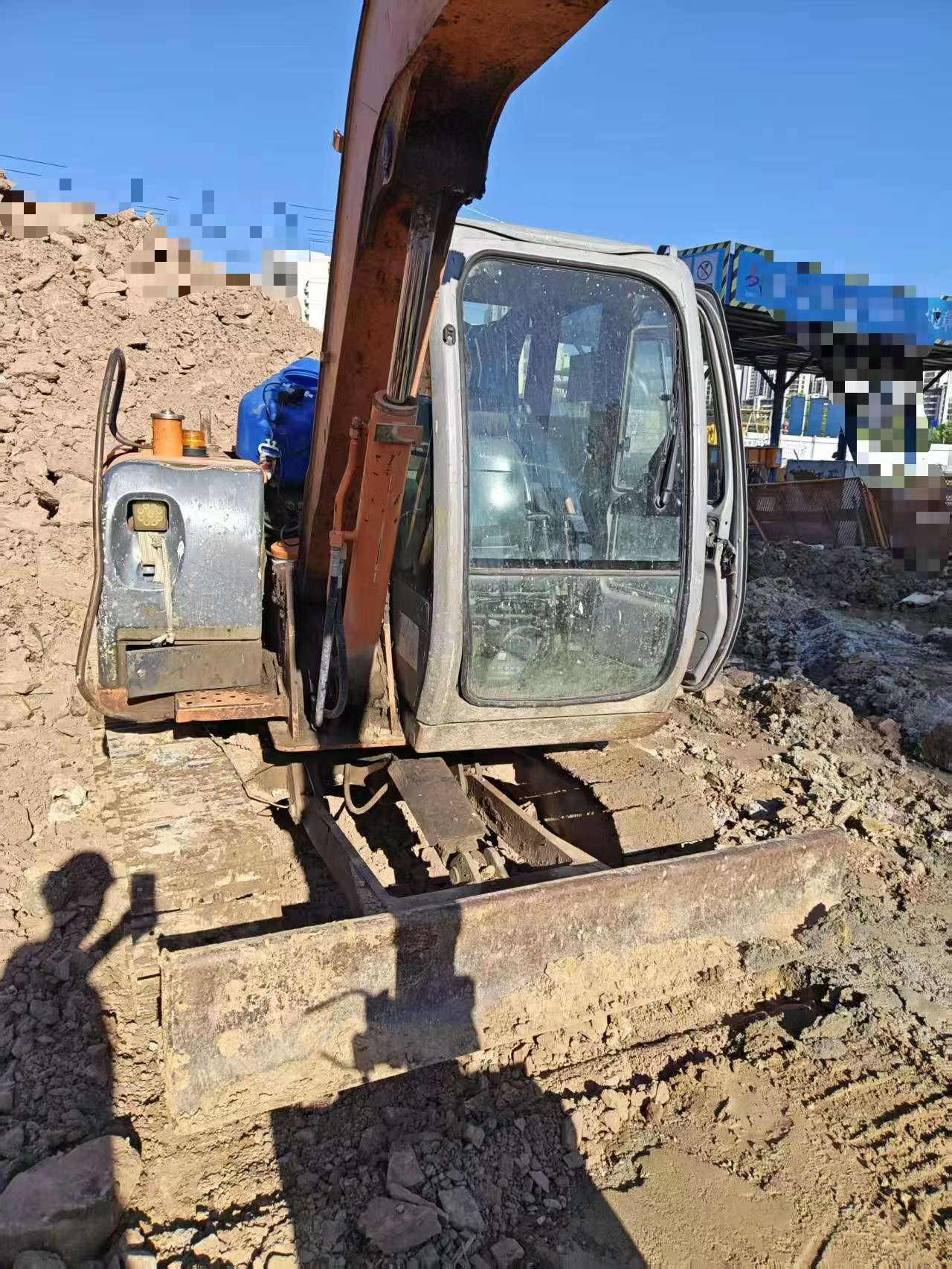 Compre Escavadeira Hitachi EX60-6 Usada / 2