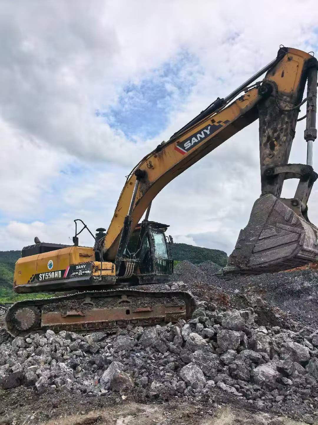 Buy Sany SY550H Used Excavator / 9