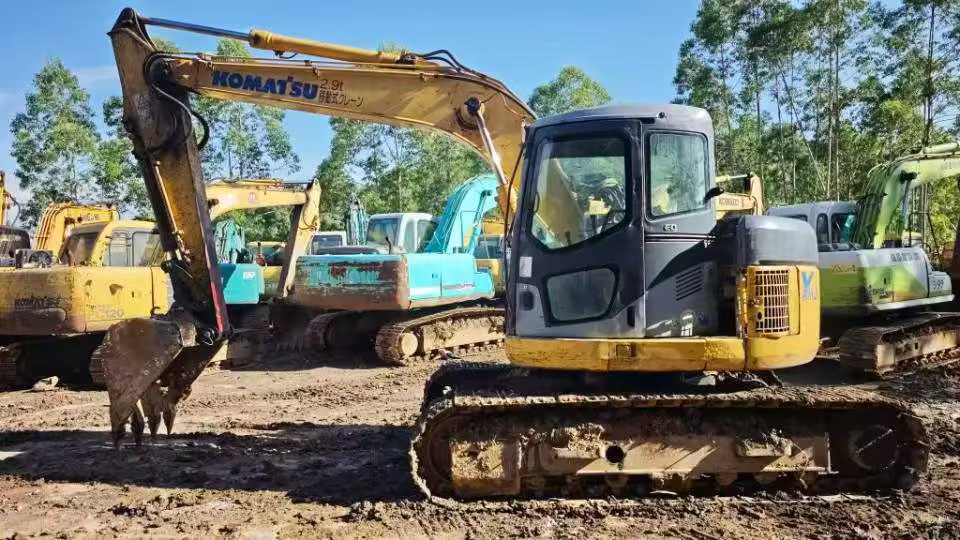 Buy Komatsu PC128US Used Excavator