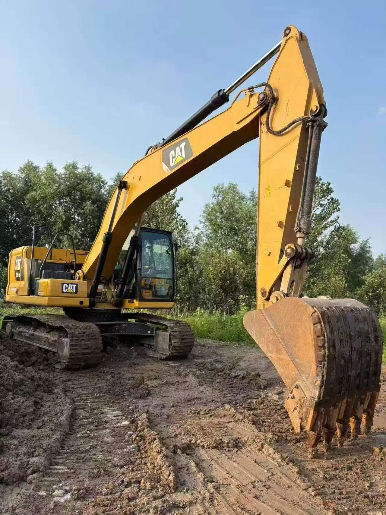 Compre Excavadora Caterpillar 320GC Usada / 3