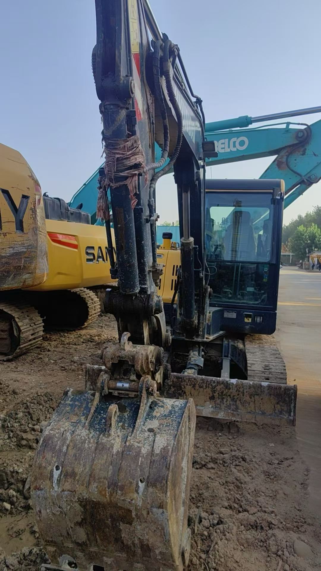 شراء حفارة Hyundai HX55 مستعملة / 4