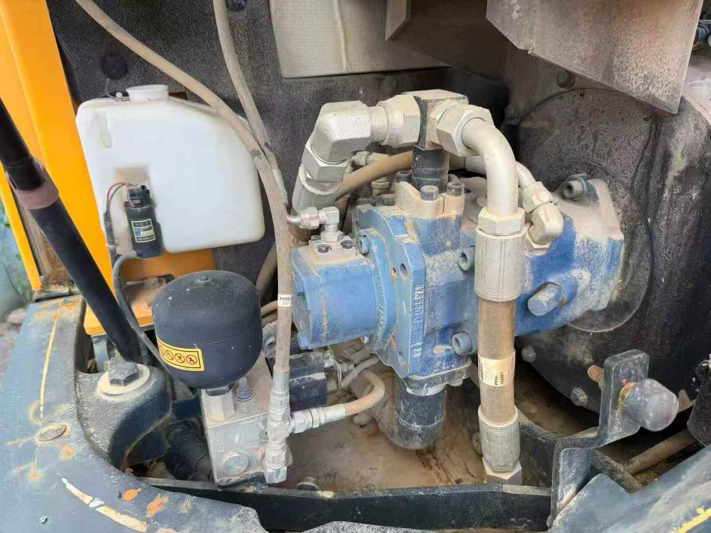 شراء حفارة Hyundai HX75 مستعملة / 3