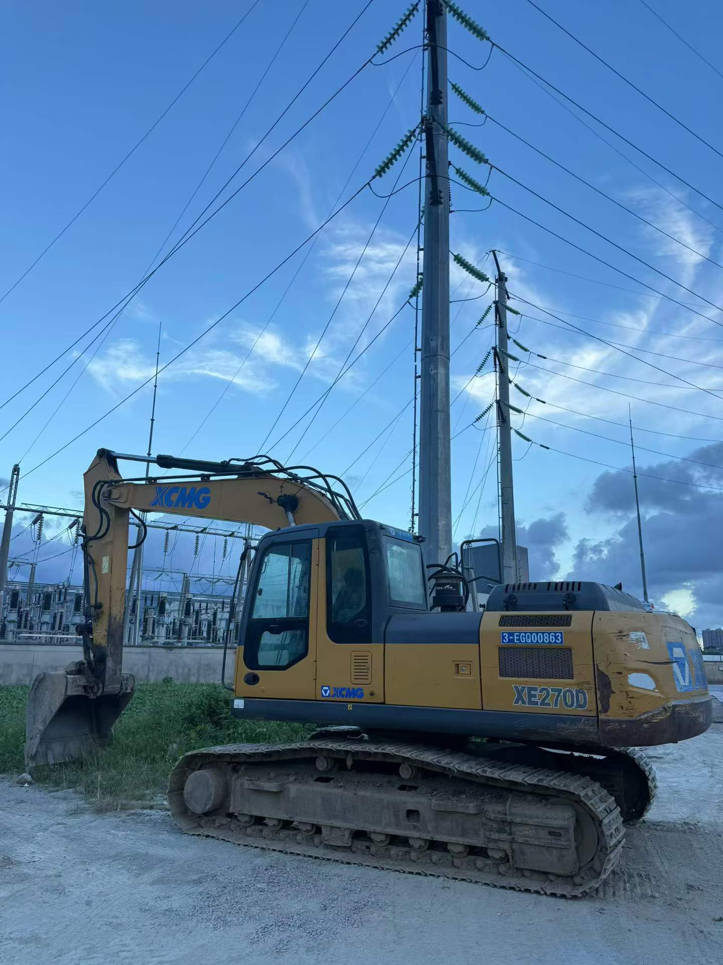 Buy XCMG XE215 Used Excavator / 2