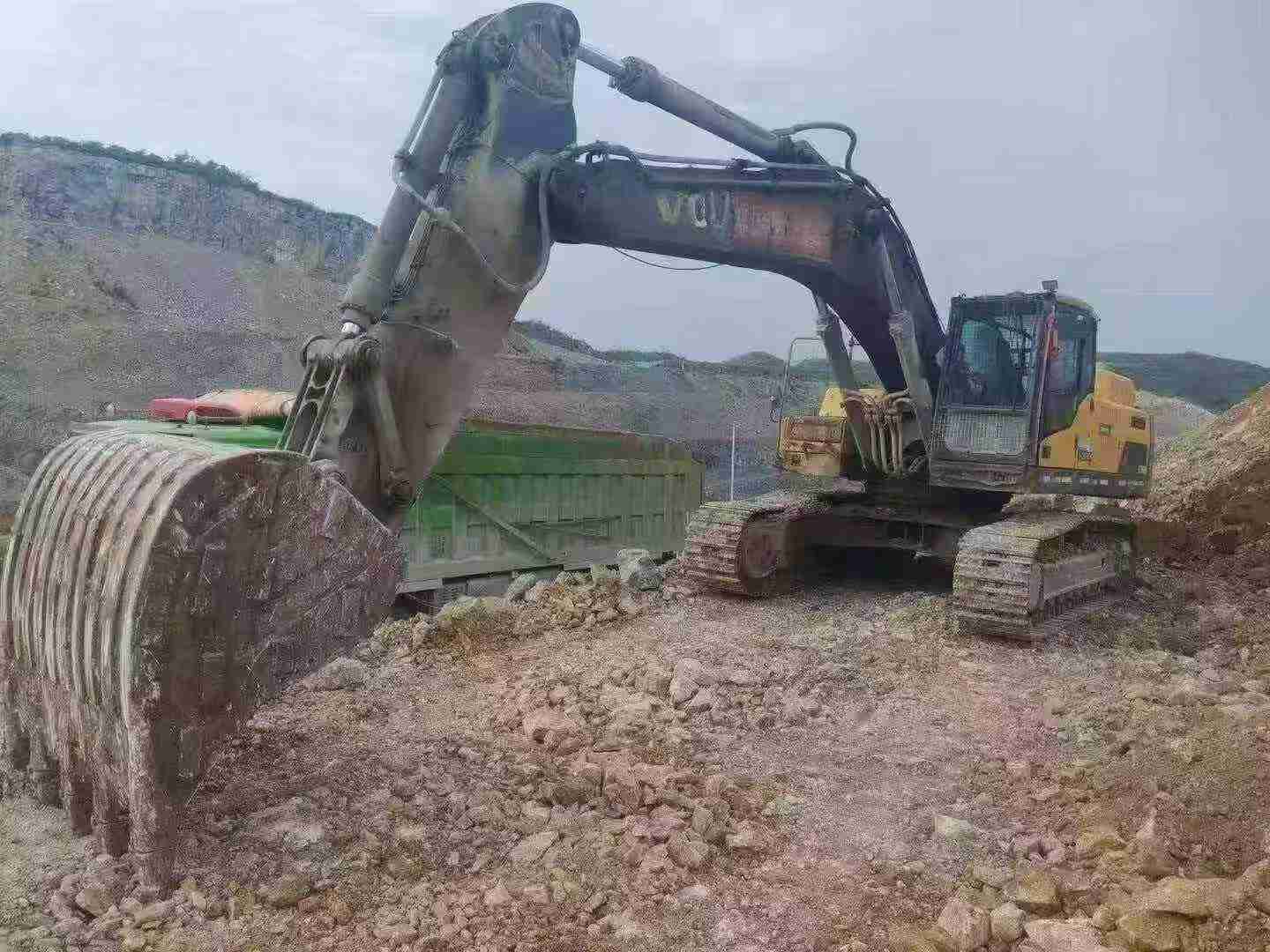 Buy Volvo EC380DL Used Excavator / 2