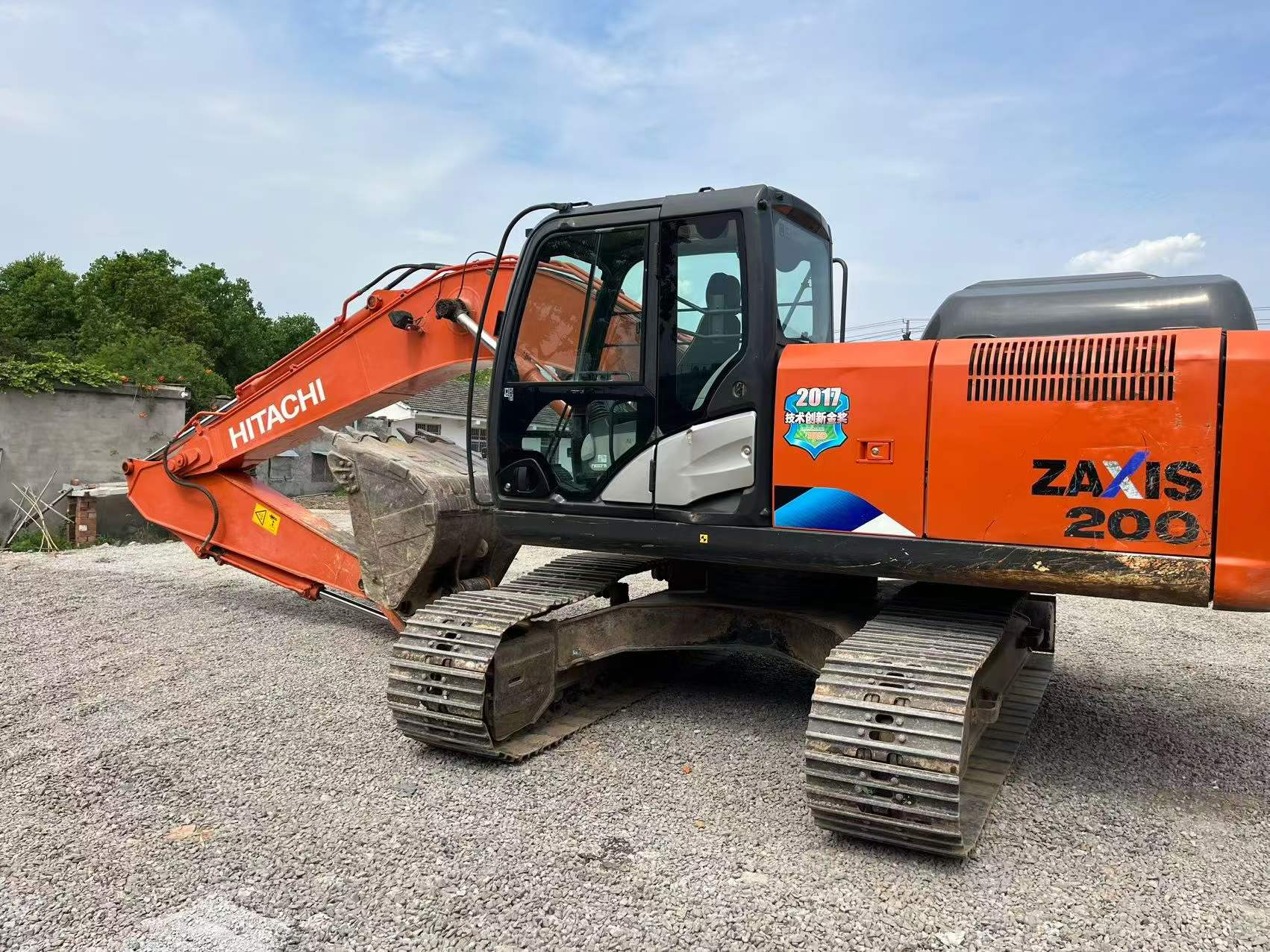 Buy Hitachi ZH200-5A Used Excavator / 2